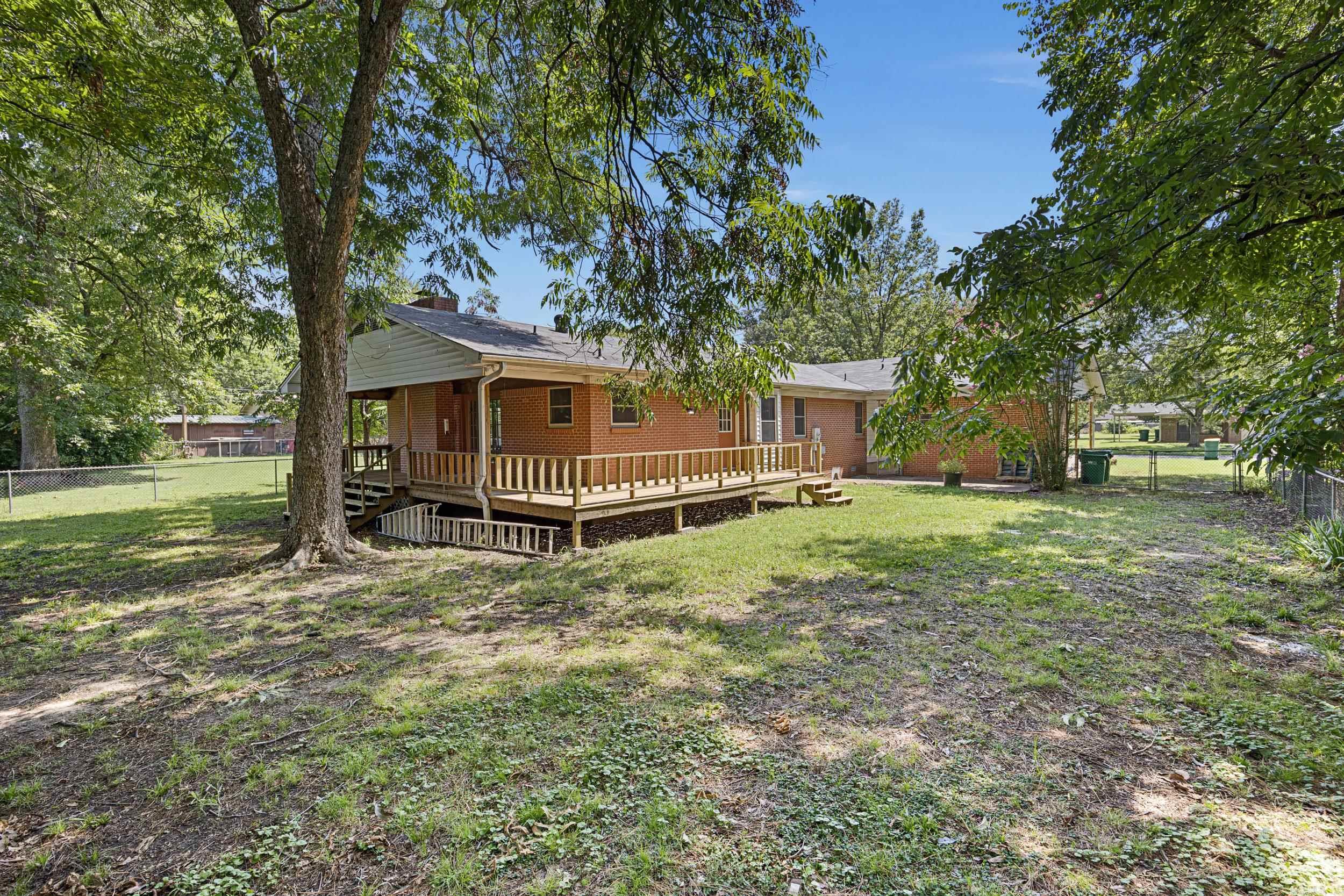 905 N Frankfort  Russellville, AR