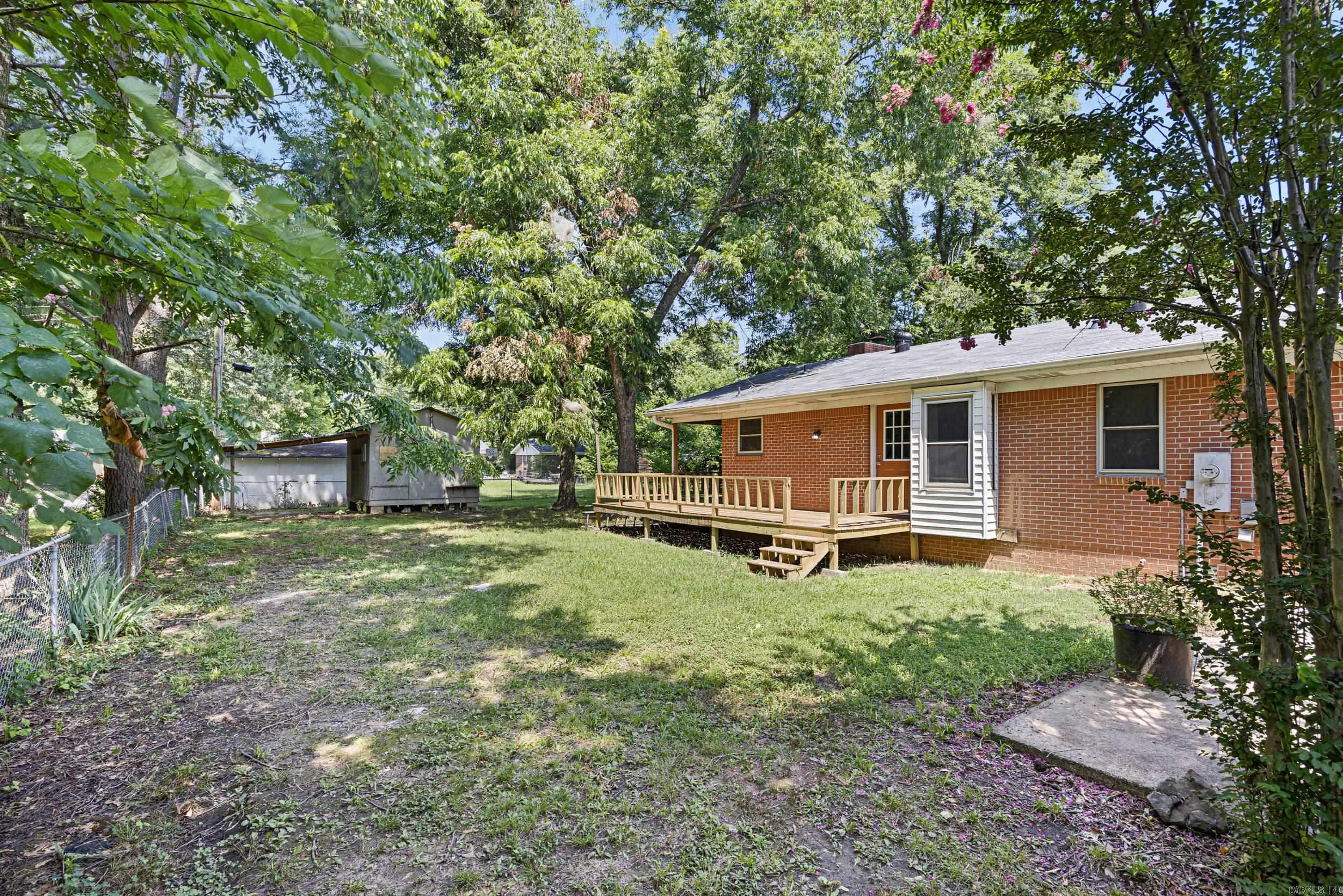 905 N Frankfort  Russellville, AR