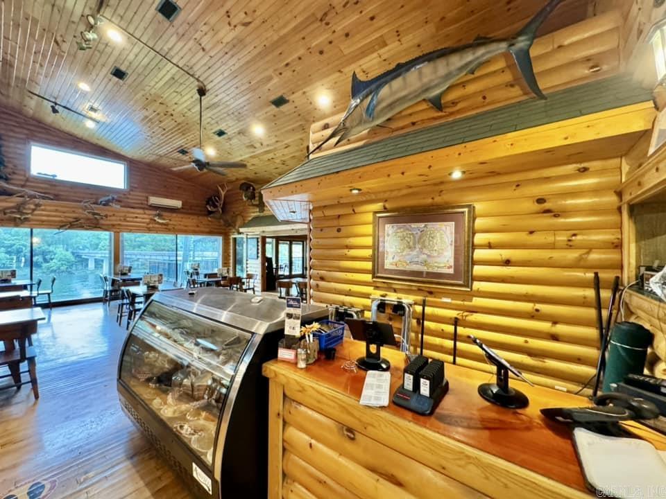 23080 N Hwy 5  Mountain View, AR
