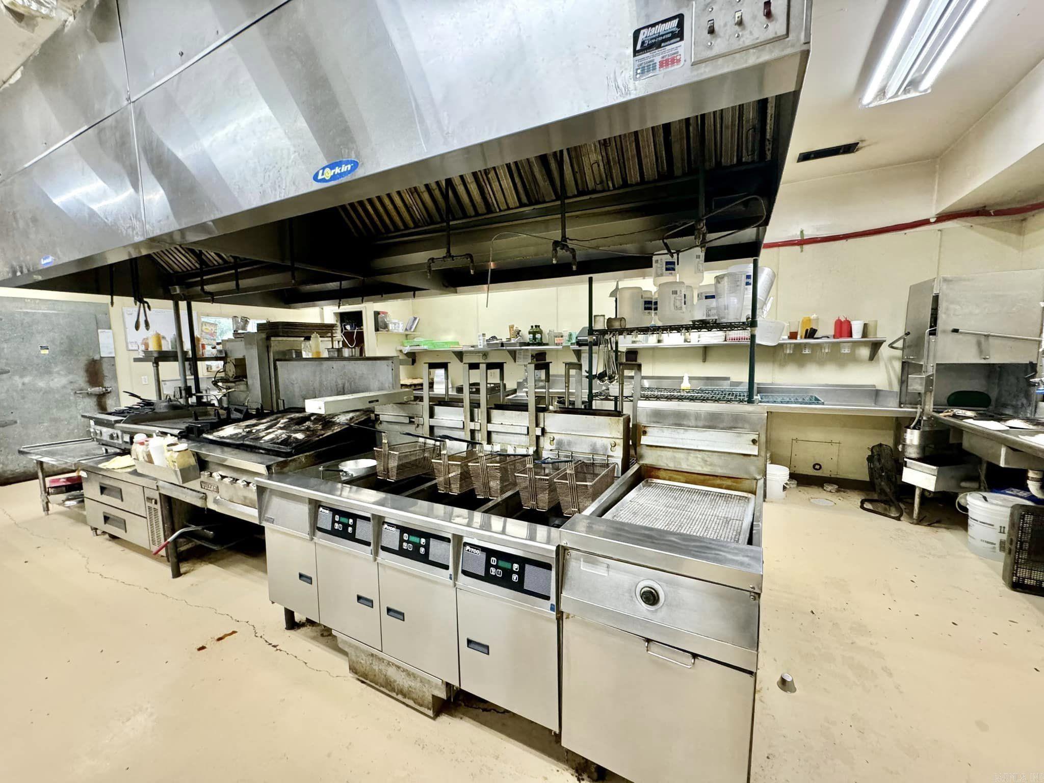 23080 N Hwy 5  Mountain View, AR