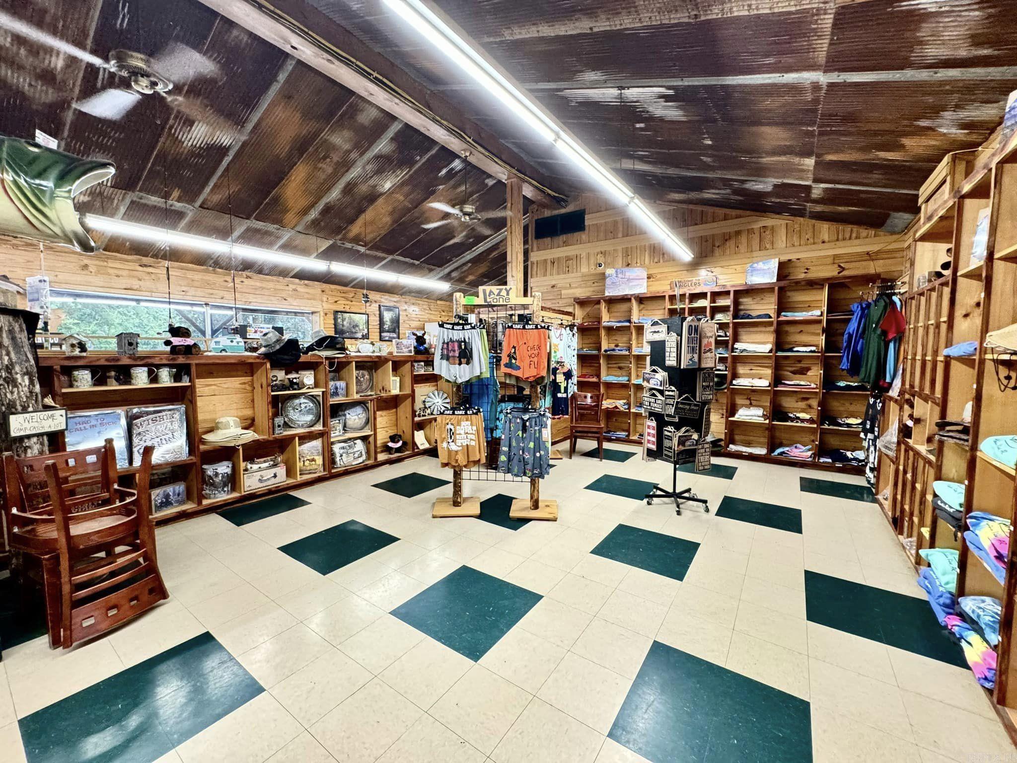 23080 N Hwy 5  Mountain View, AR