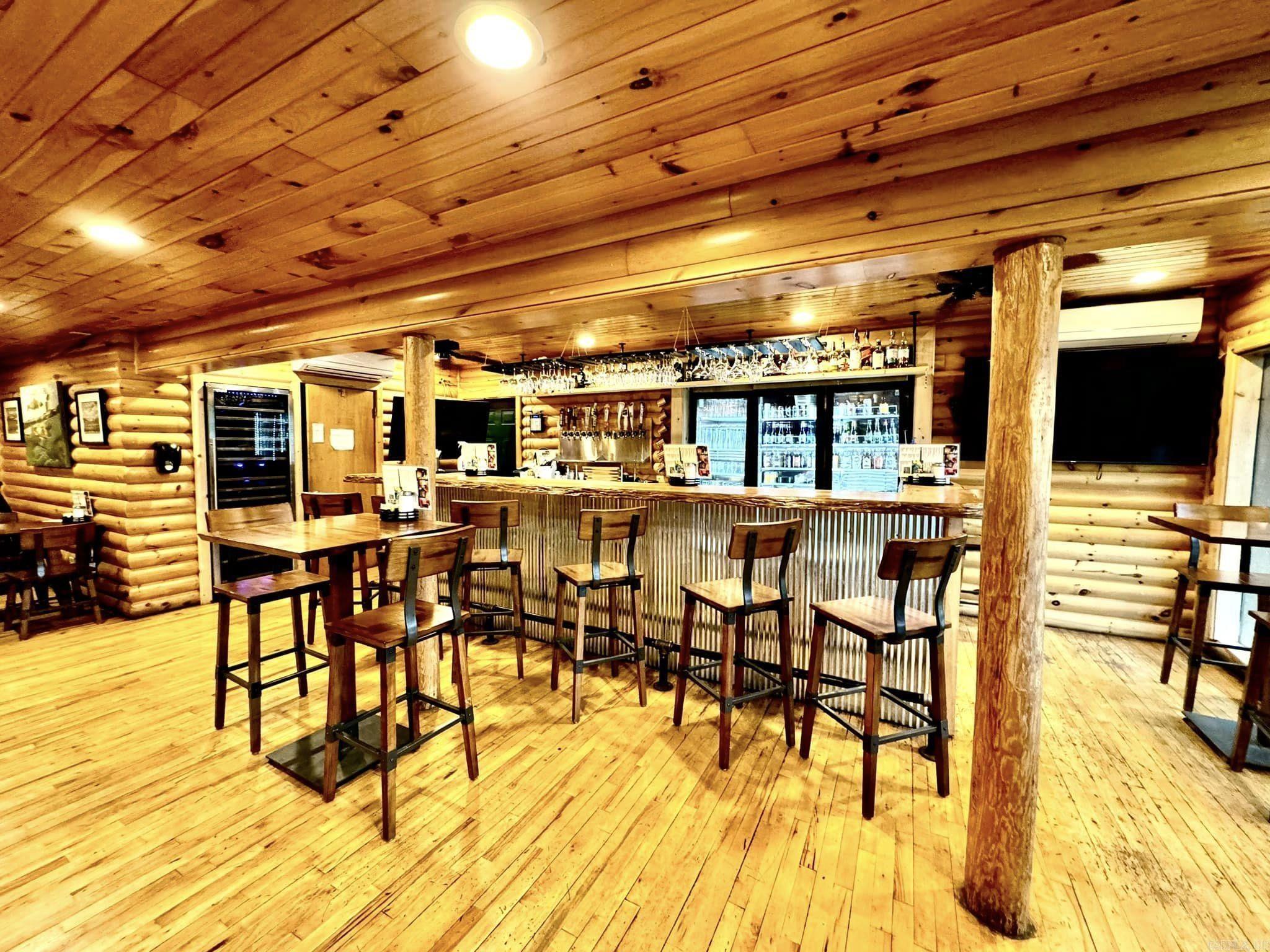 23080 N Hwy 5  Mountain View, AR