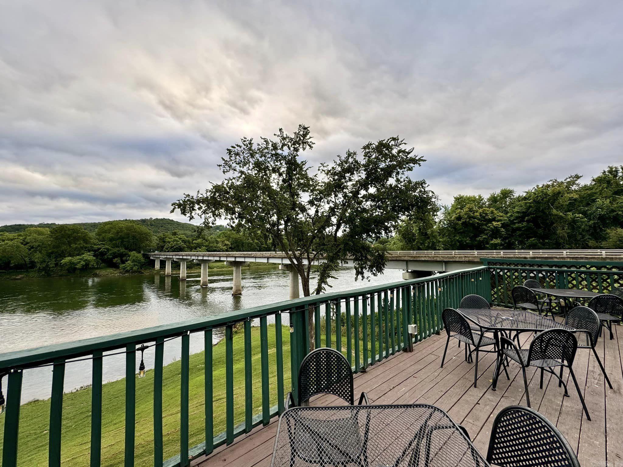 23080 N Hwy 5  Mountain View, AR