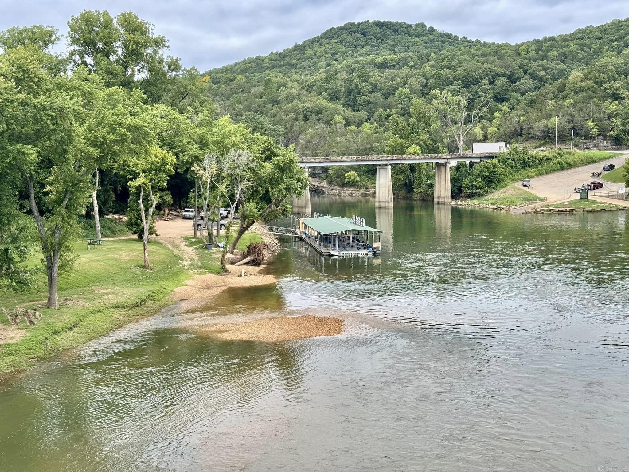 23080 N Hwy 5  Mountain View, AR