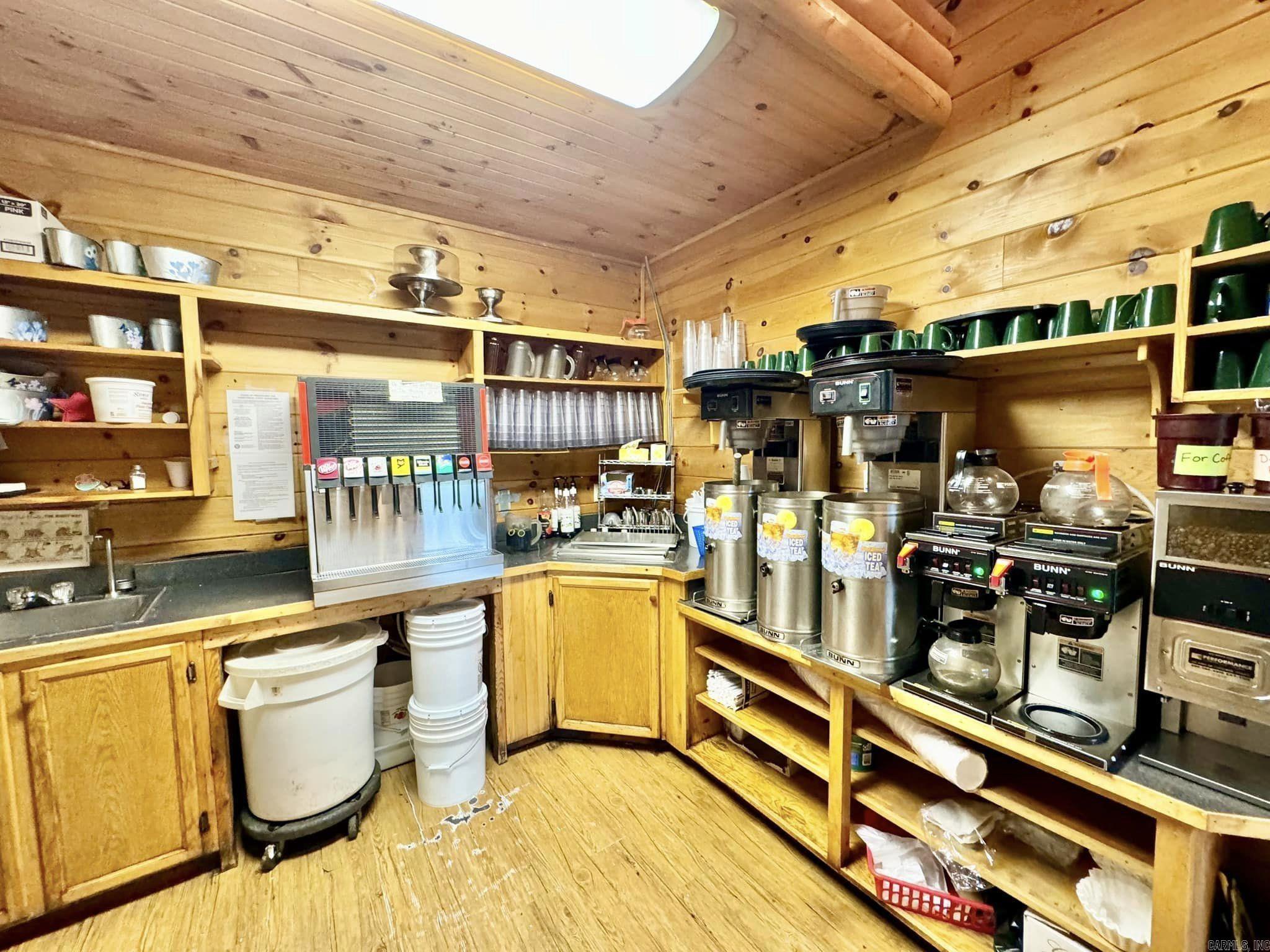 23080 N Hwy 5  Mountain View, AR