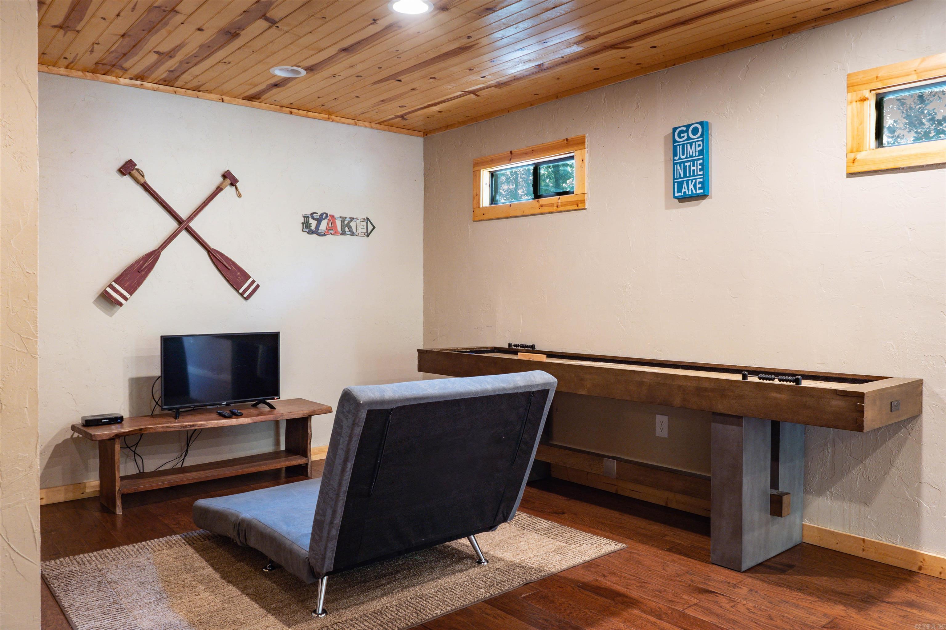 172  Cedar Creek  Hochatown, OK