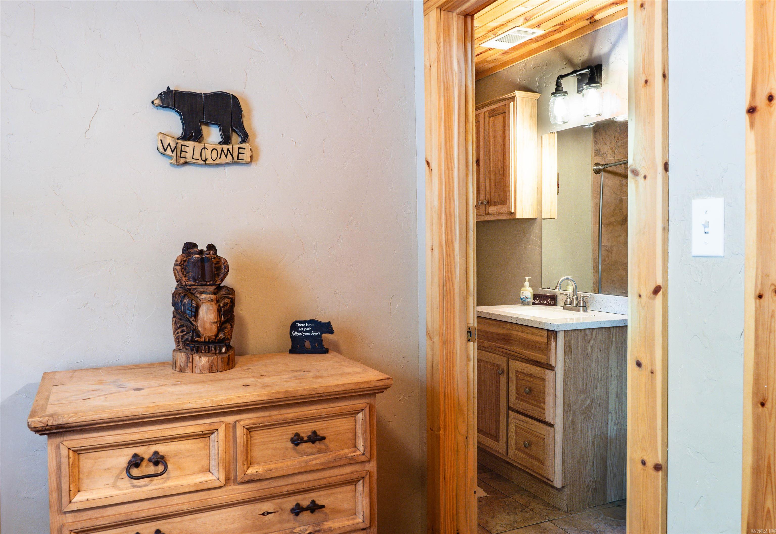 172  Cedar Creek  Hochatown, OK