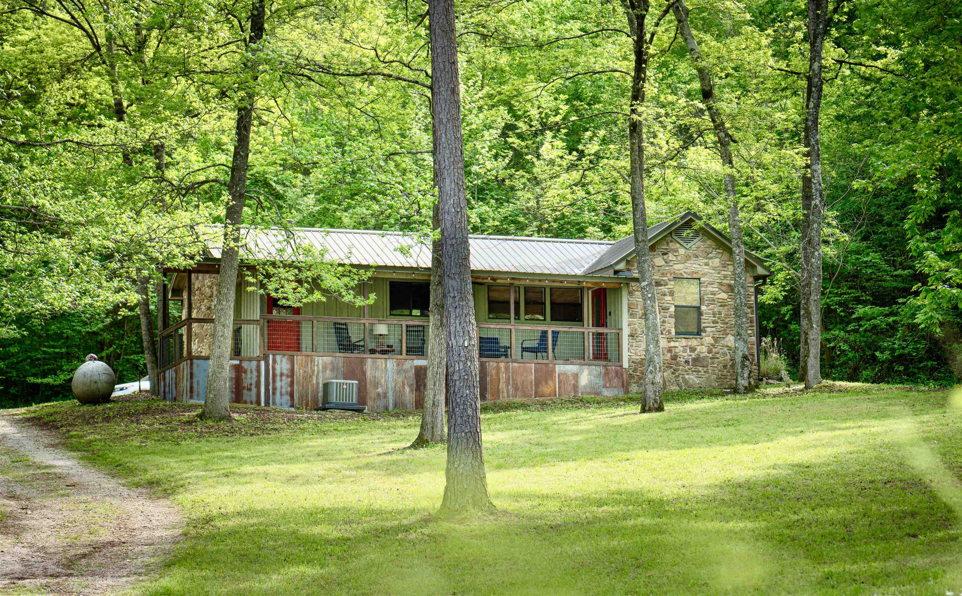 966  Pinewood Lane  Mountain View, AR