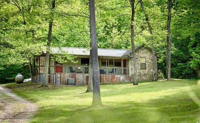 966  Pinewood Lane  Mountain View, AR