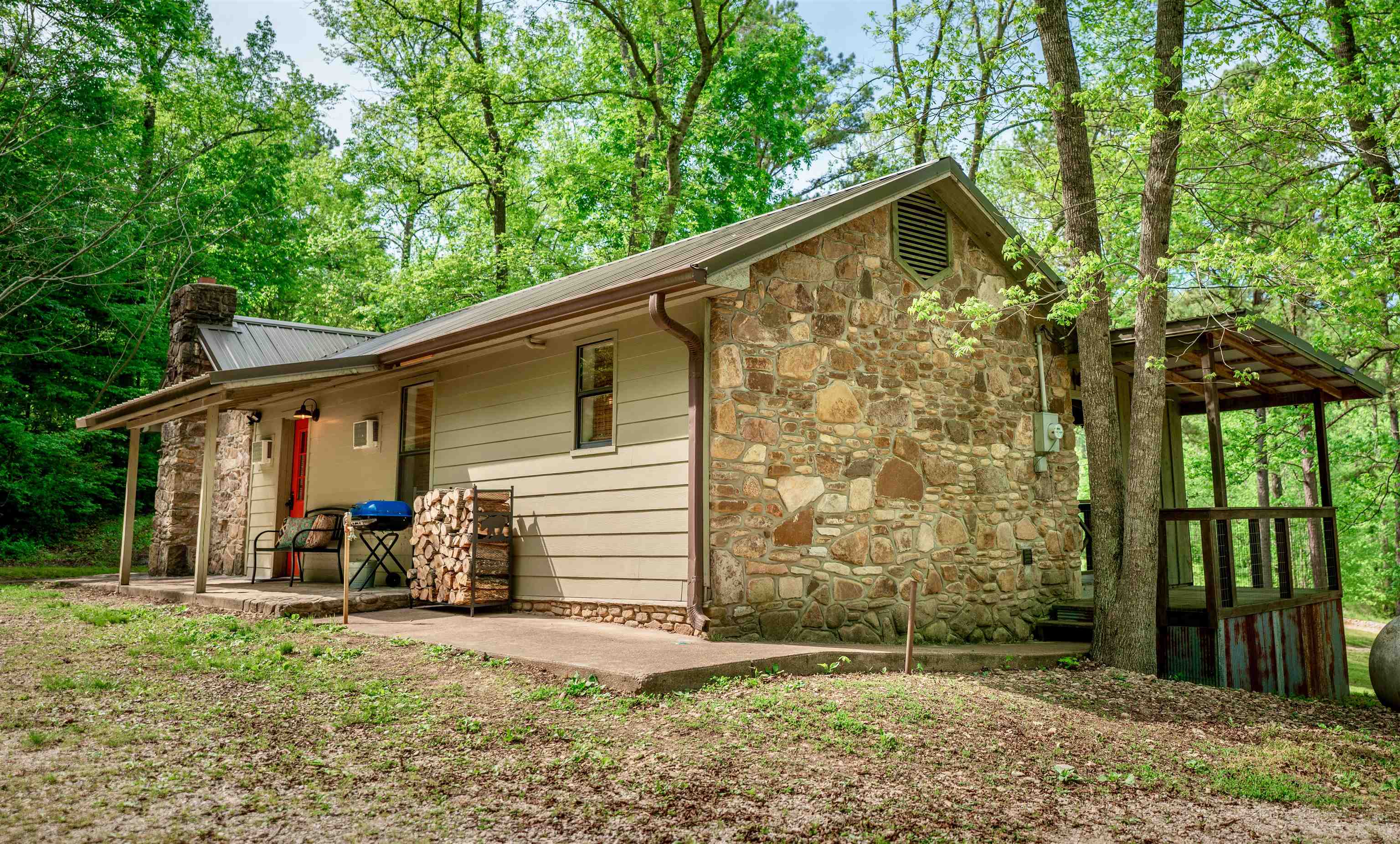 966  Pinewood Lane  Mountain View, AR