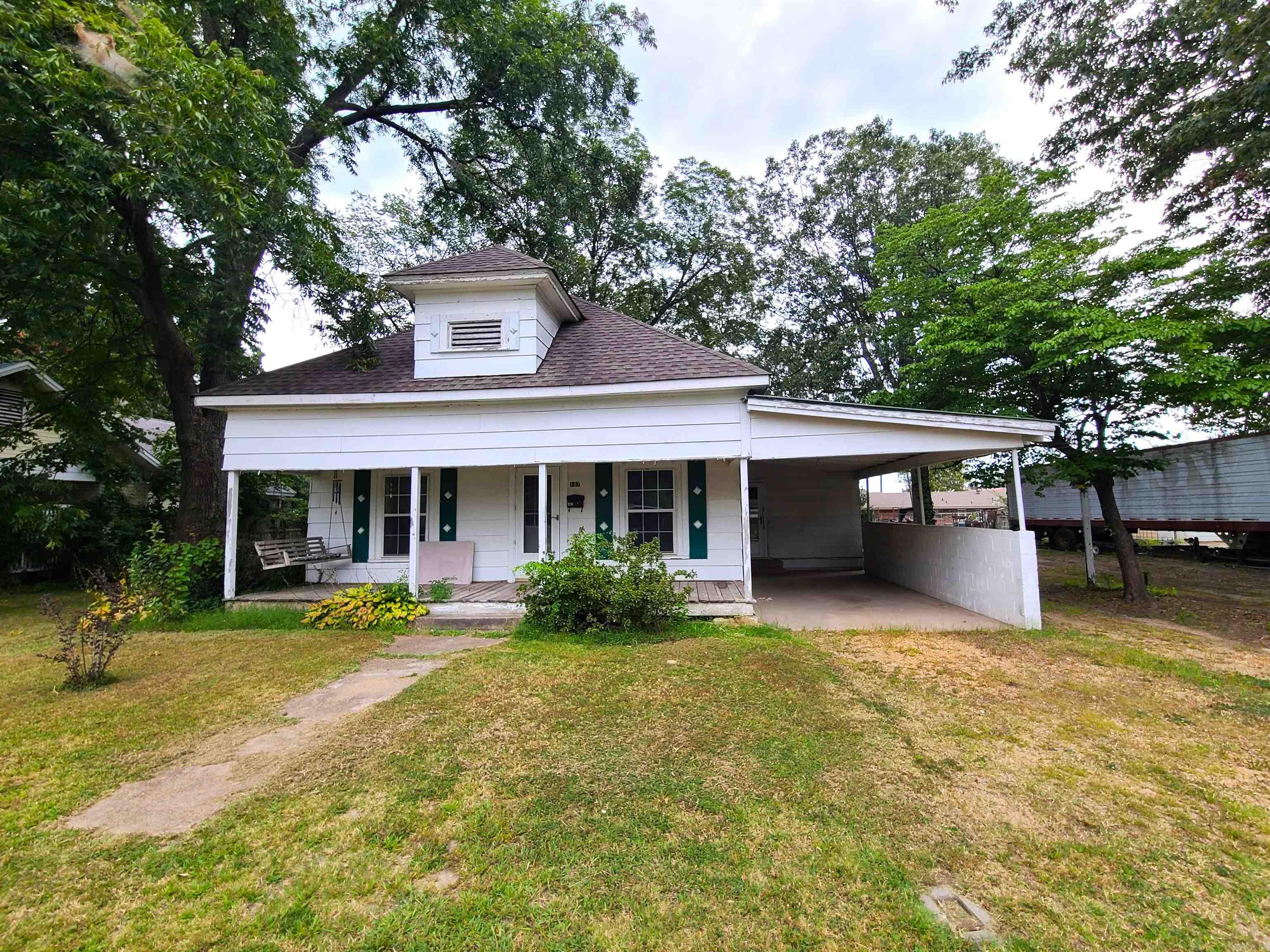 187 N Monroe  Piggott, AR