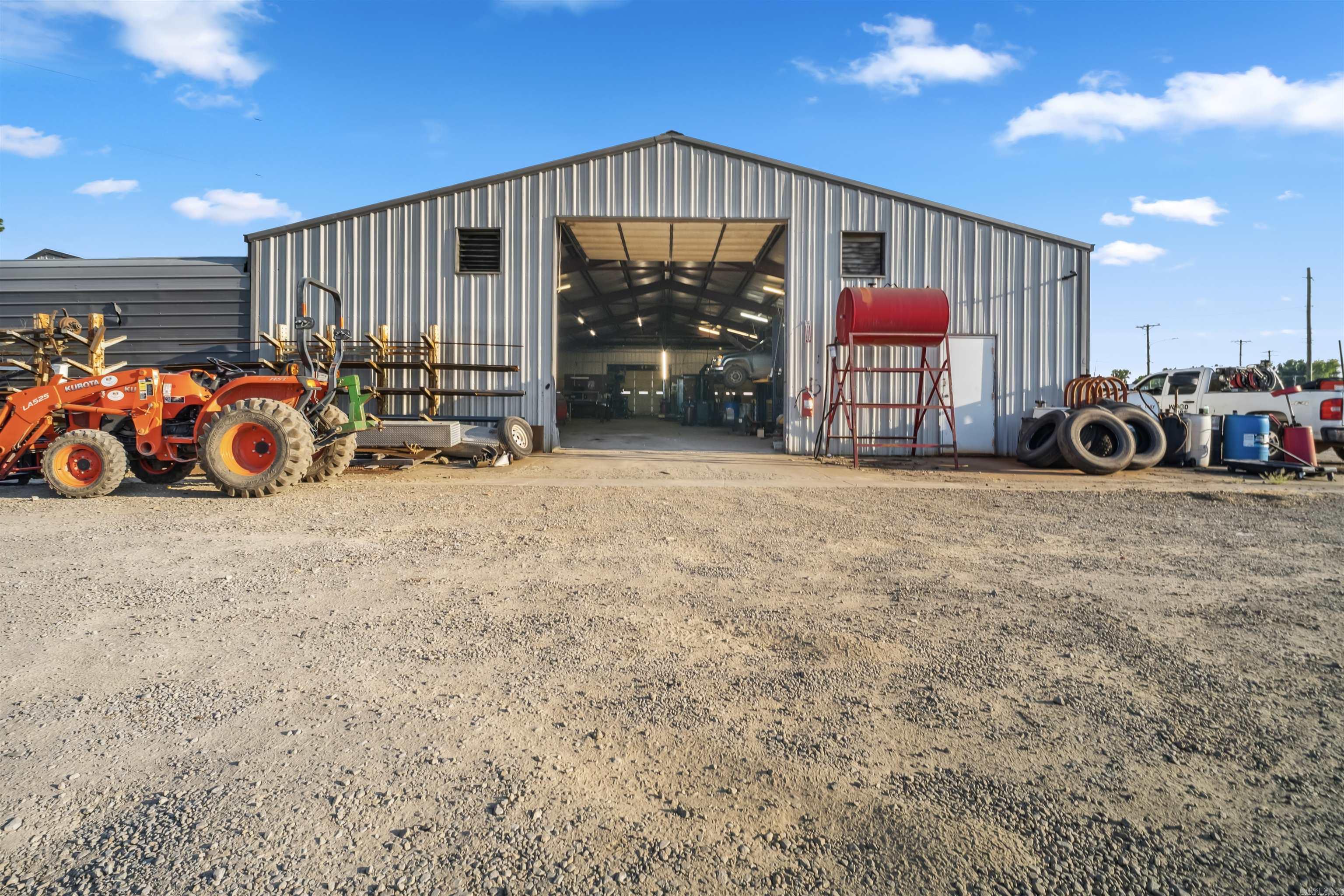 821 E Main  Clarksville, AR