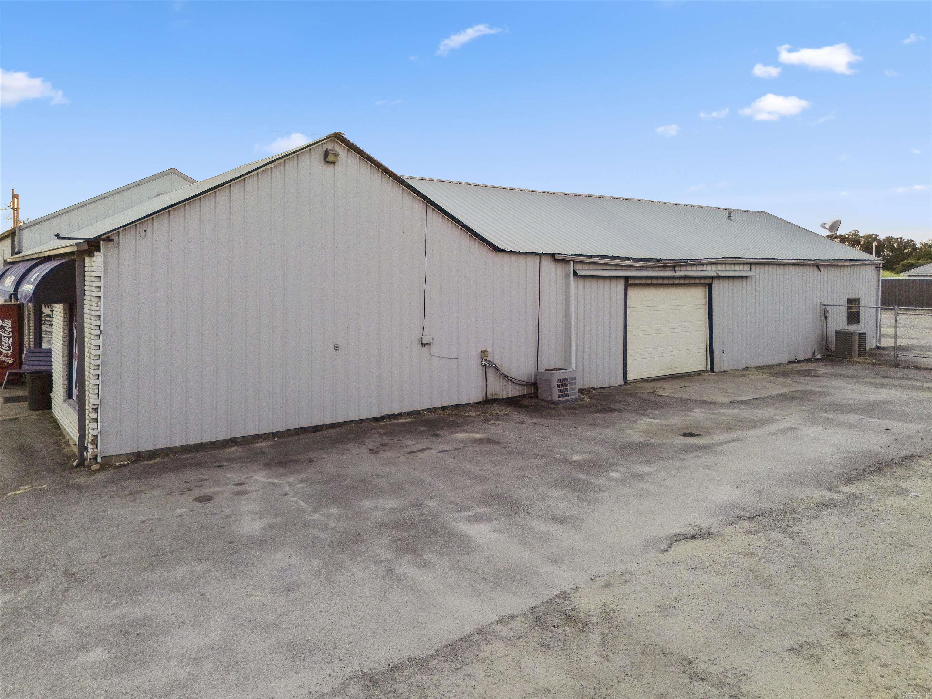 821 E Main  Clarksville, AR