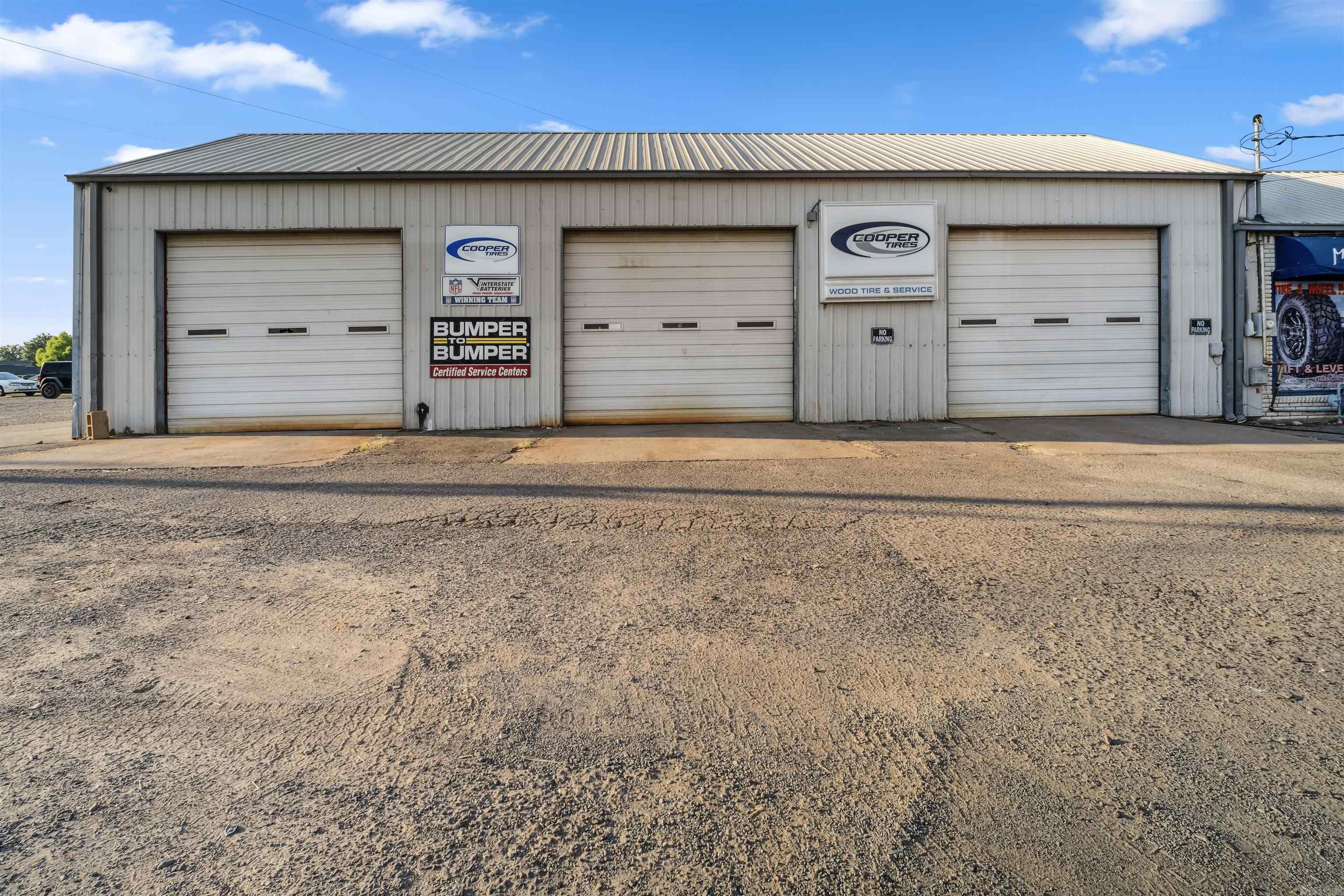821 E Main  Clarksville, AR