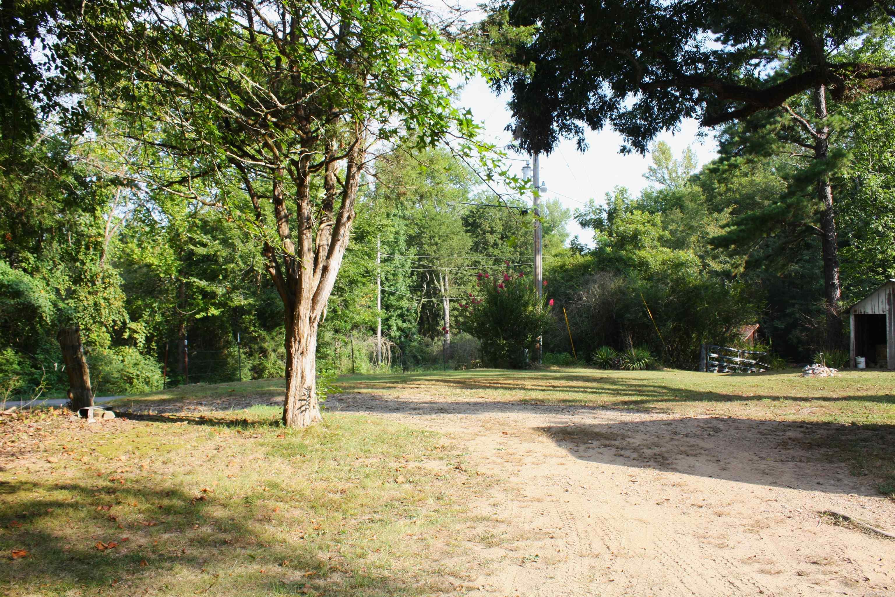 2631 W Glazypeau Rd  Mountain Pine, AR