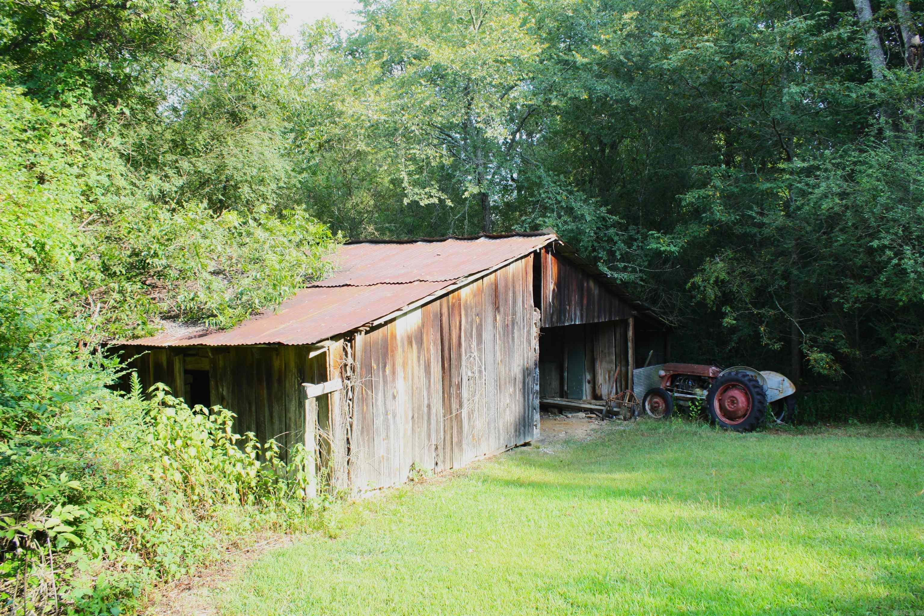 2631 W Glazypeau Rd  Mountain Pine, AR