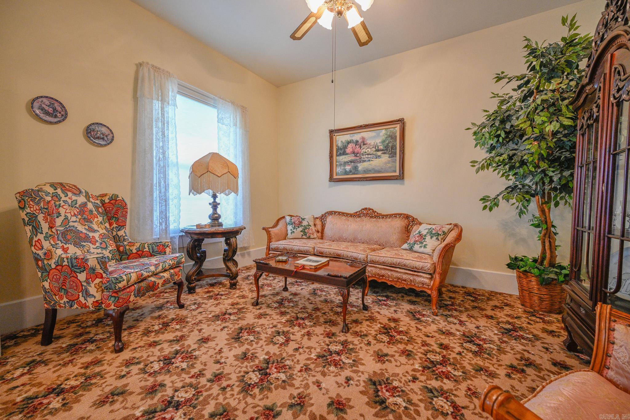 310  Tenth  Mena, AR