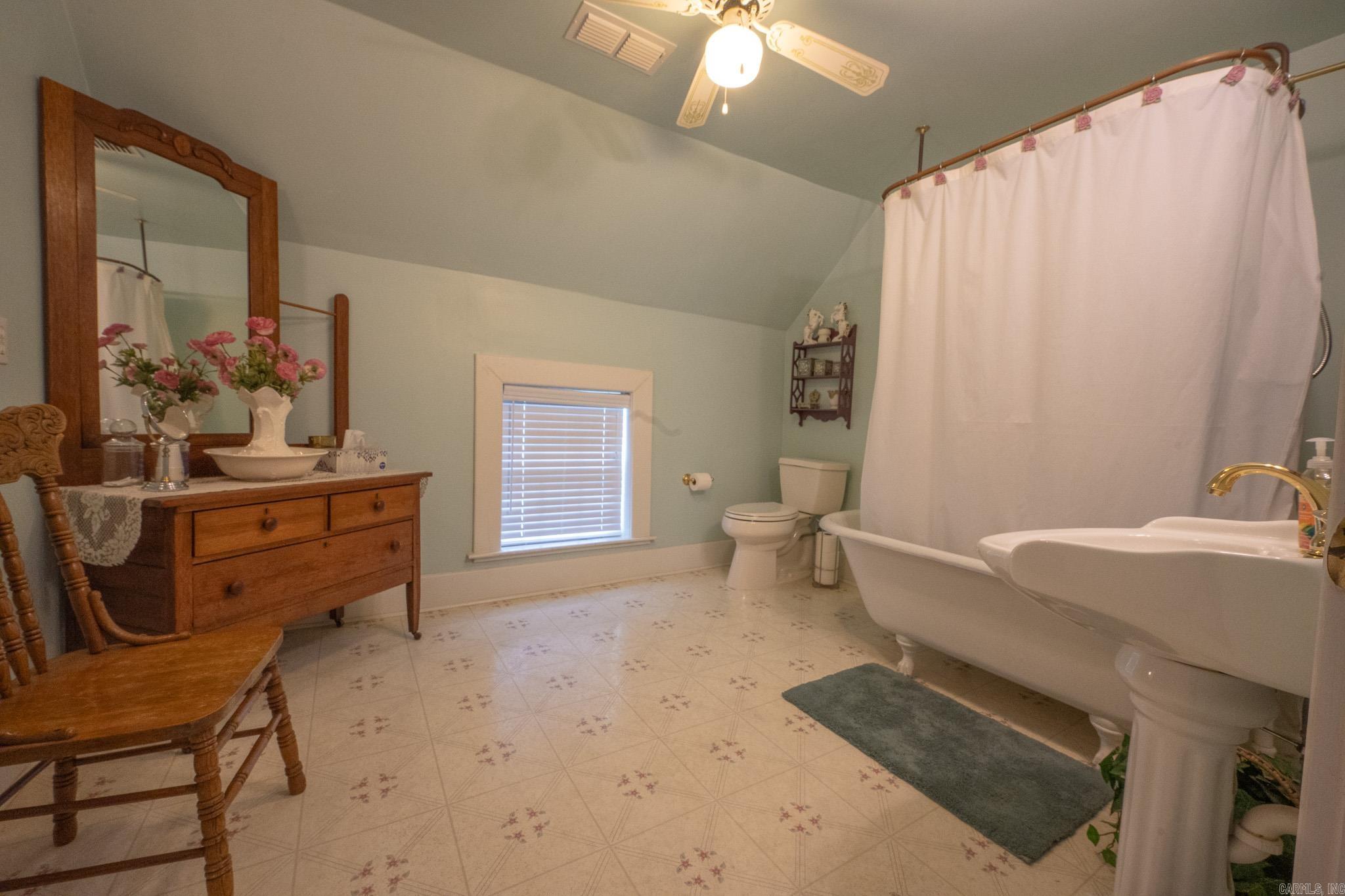 310  Tenth  Mena, AR