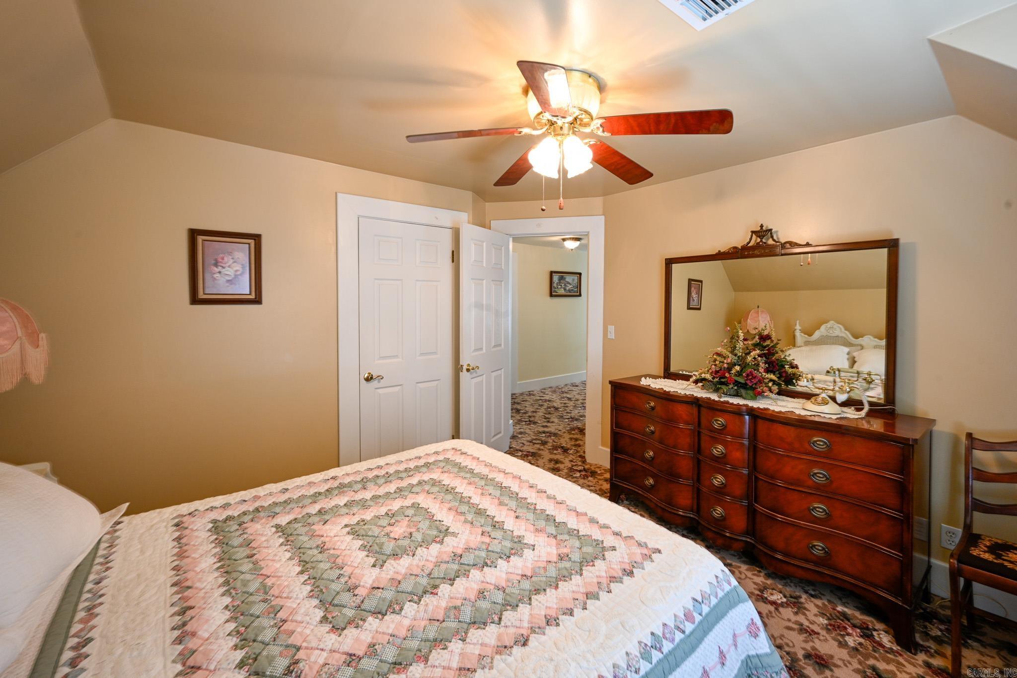 310  Tenth  Mena, AR