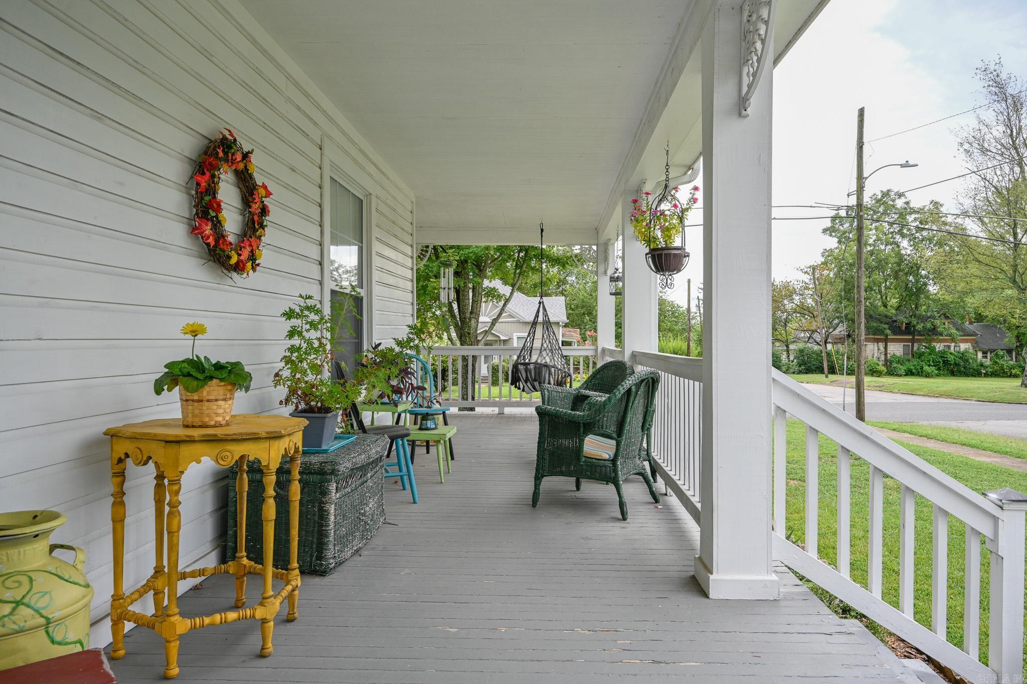 310  Tenth  Mena, AR