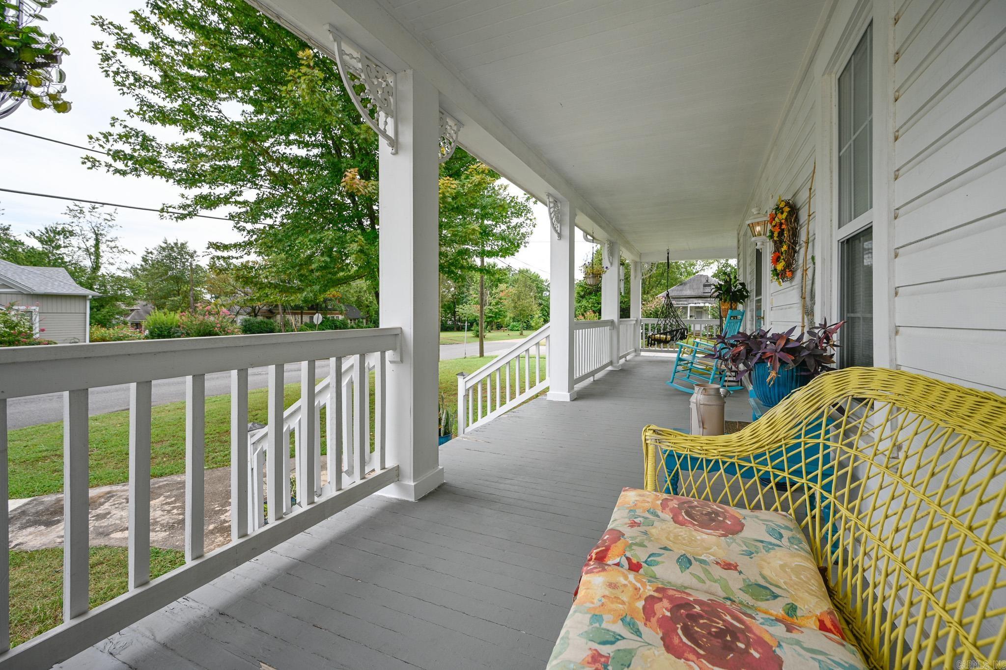 310  Tenth  Mena, AR