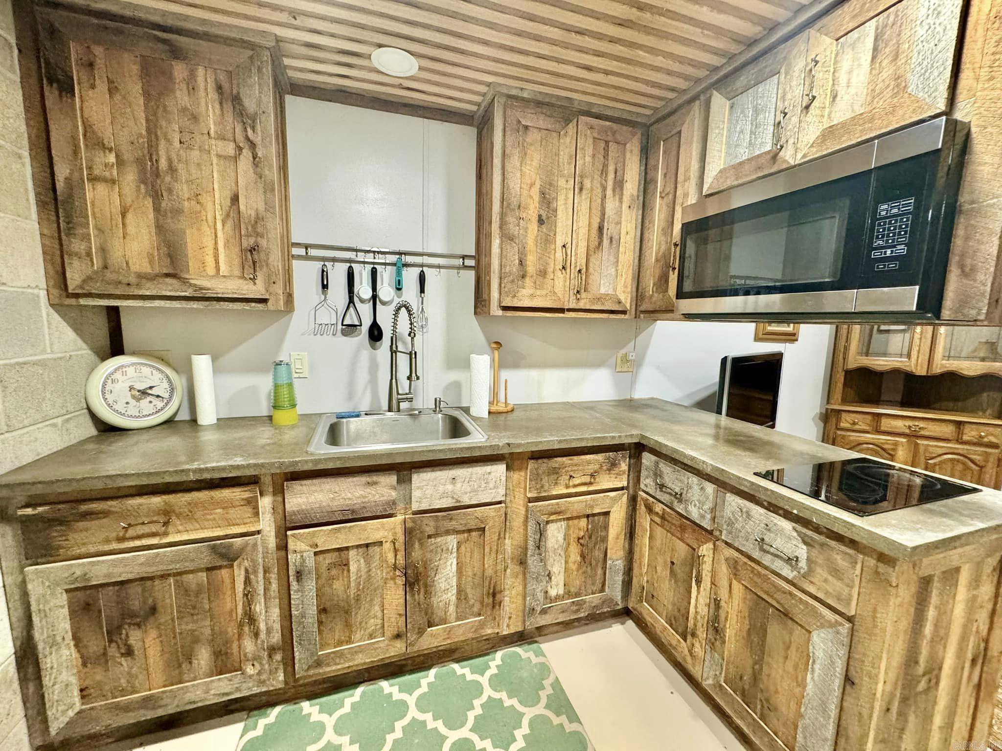 1499 Sutterfield Road Fox, AR 72051