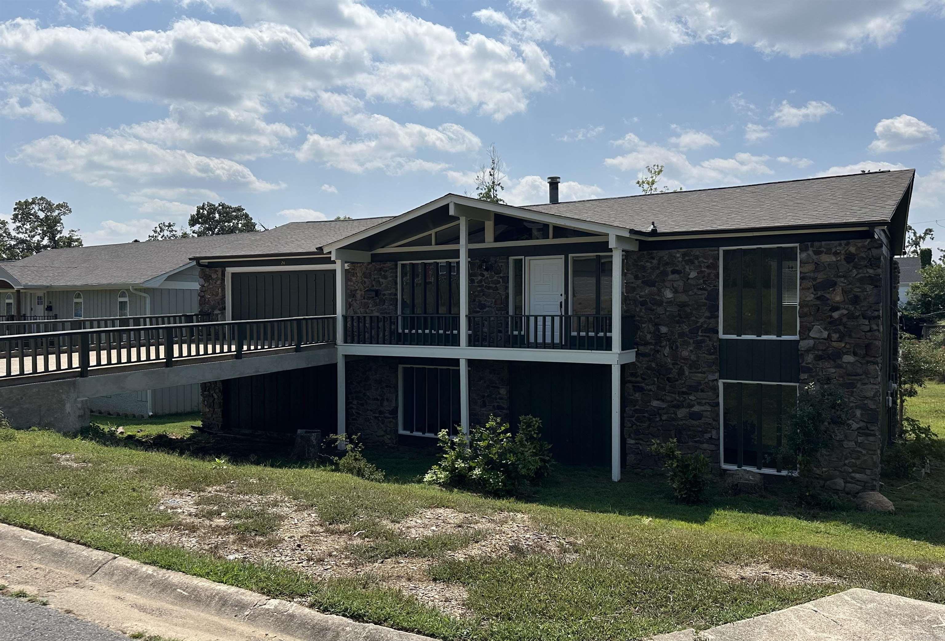 24 Buttermilk Road Little Rock, AR 72227