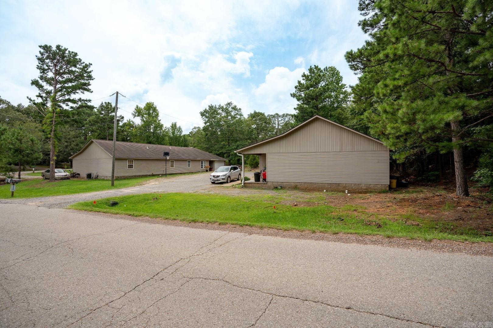 2208  Cedar  Heber Springs, AR