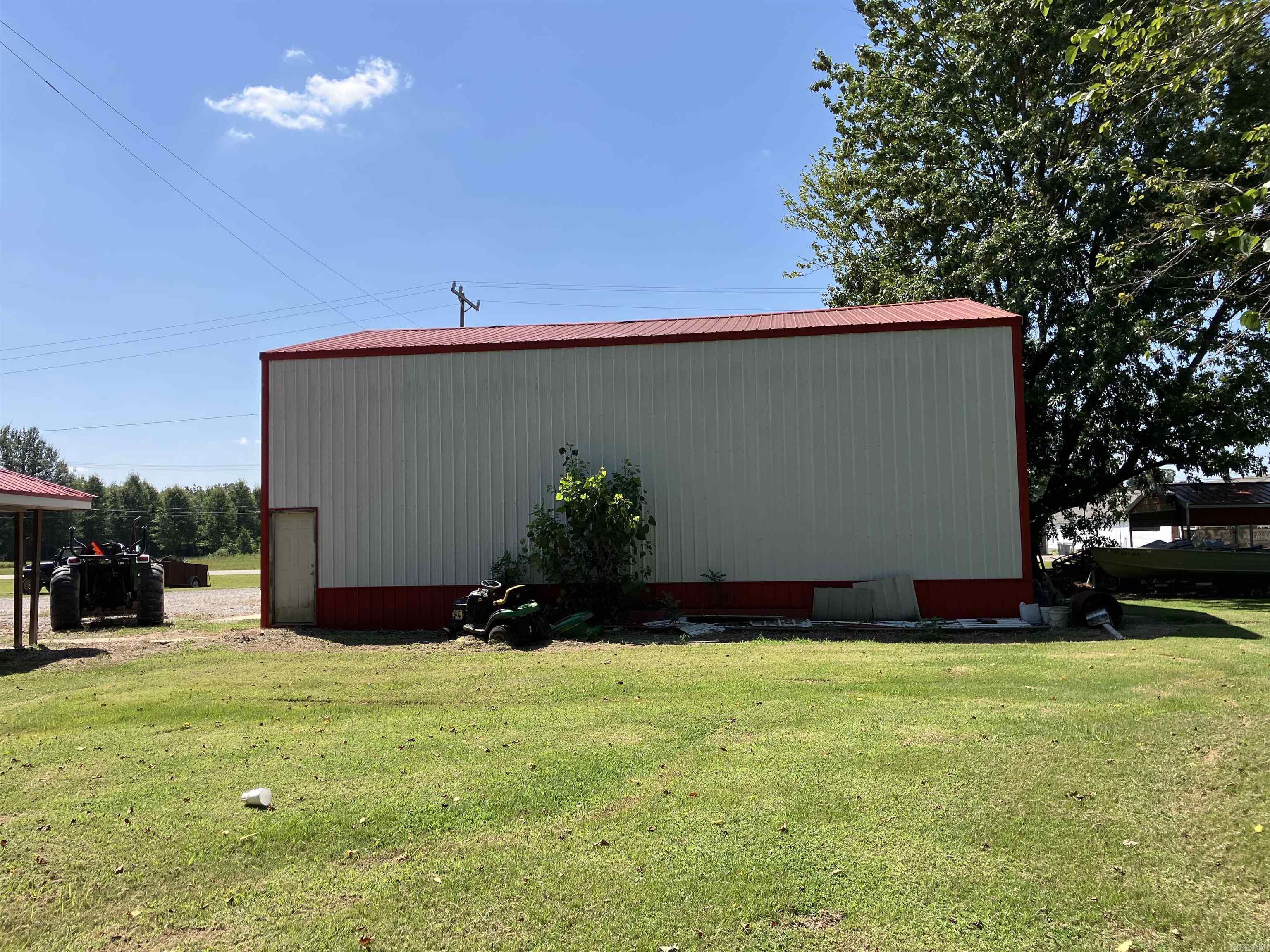 1430 E Main  Piggott, AR
