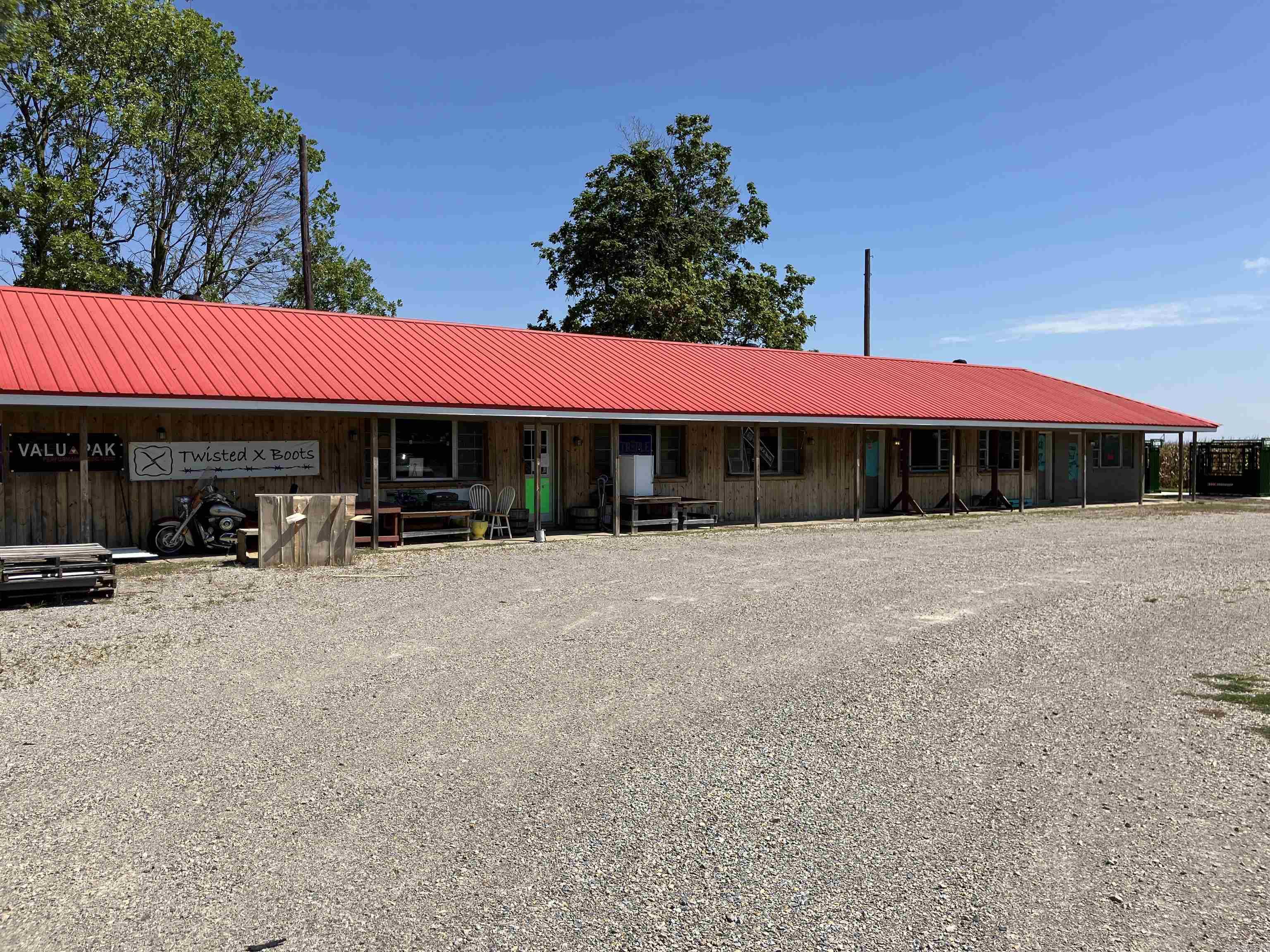 1430 E Main  Piggott, AR