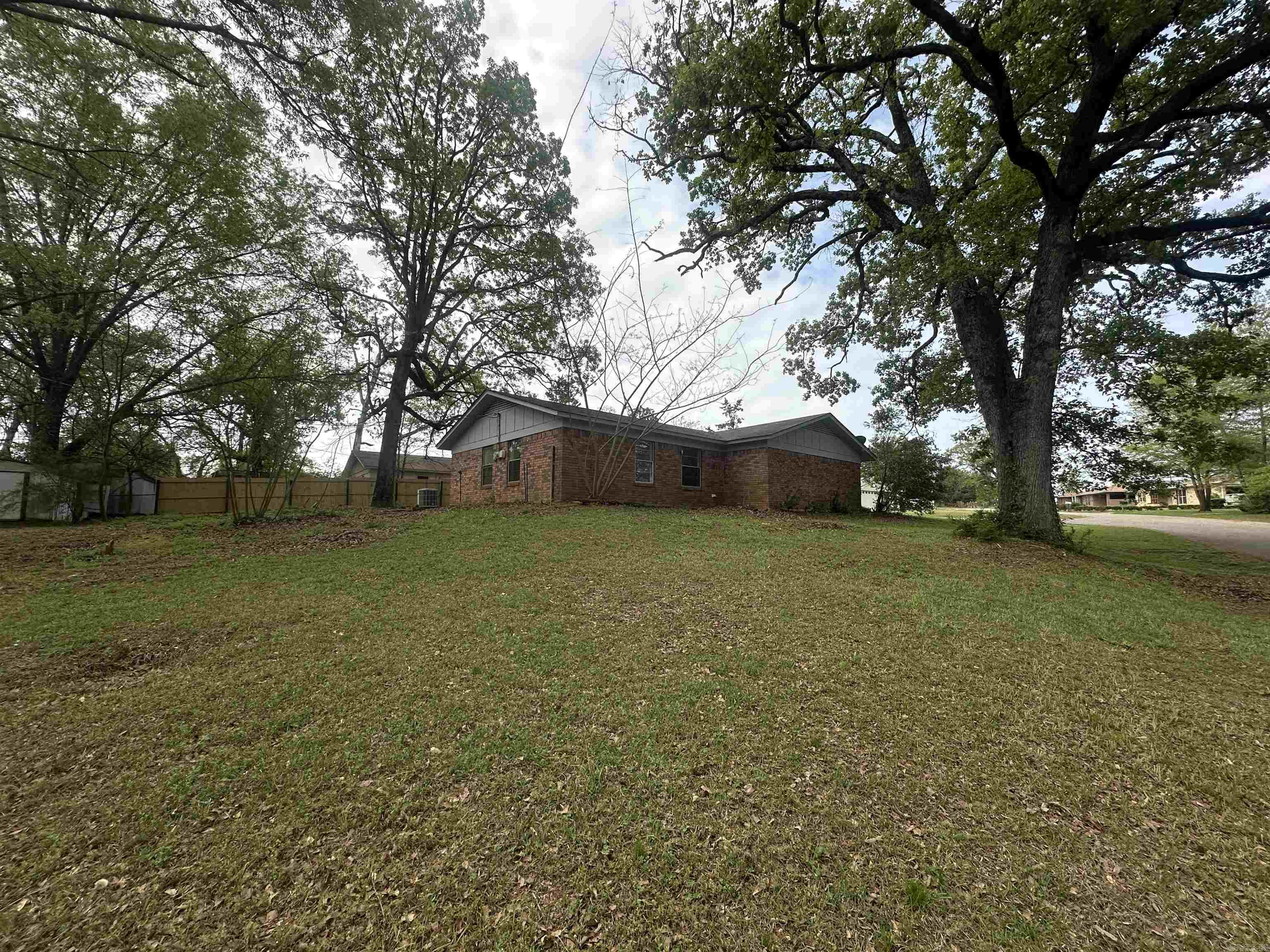 716  Hummingbird Trl  Atlanta, TX