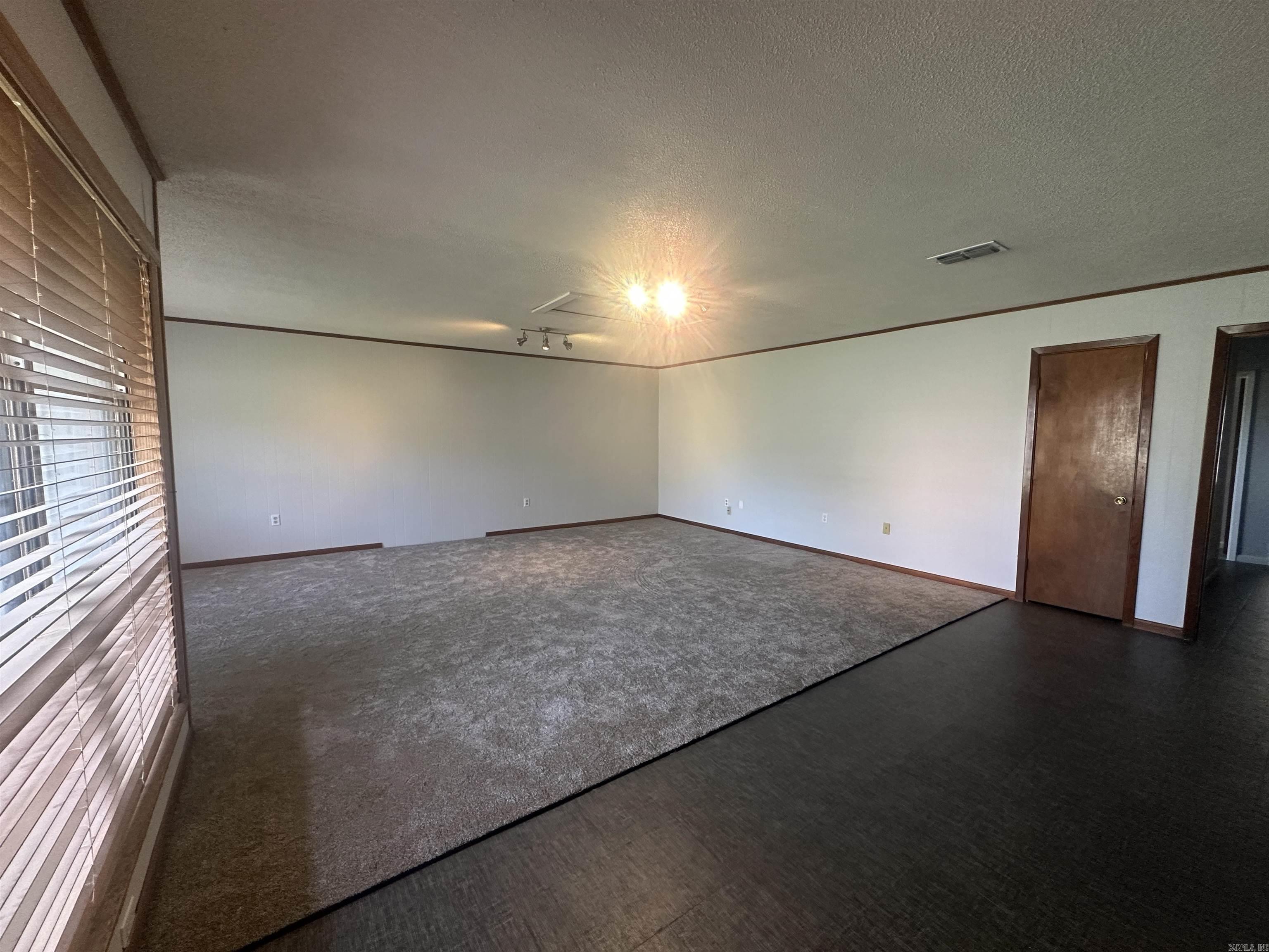 716  Hummingbird Trl  Atlanta, TX