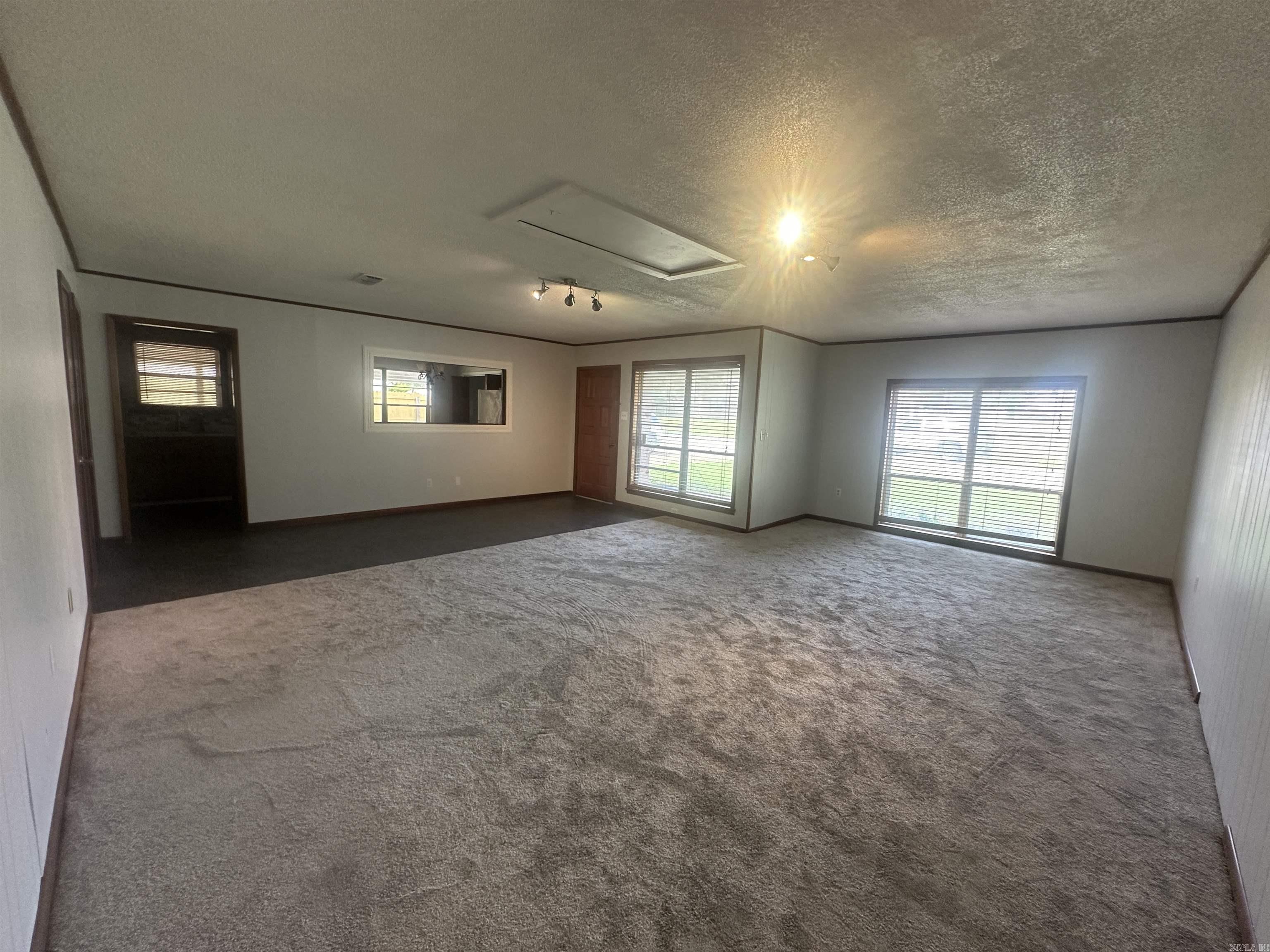 716  Hummingbird Trl  Atlanta, TX