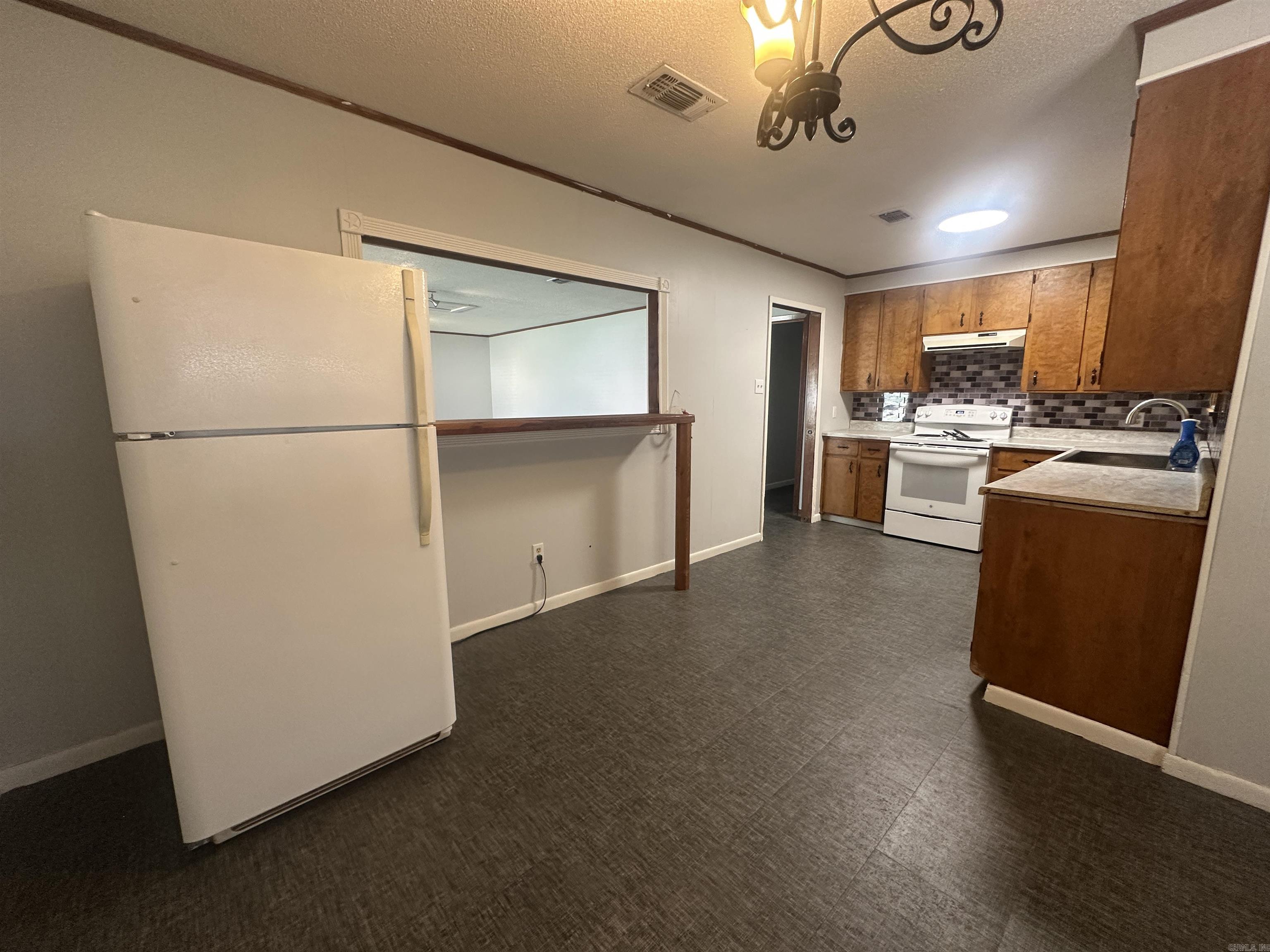 716  Hummingbird Trl  Atlanta, TX