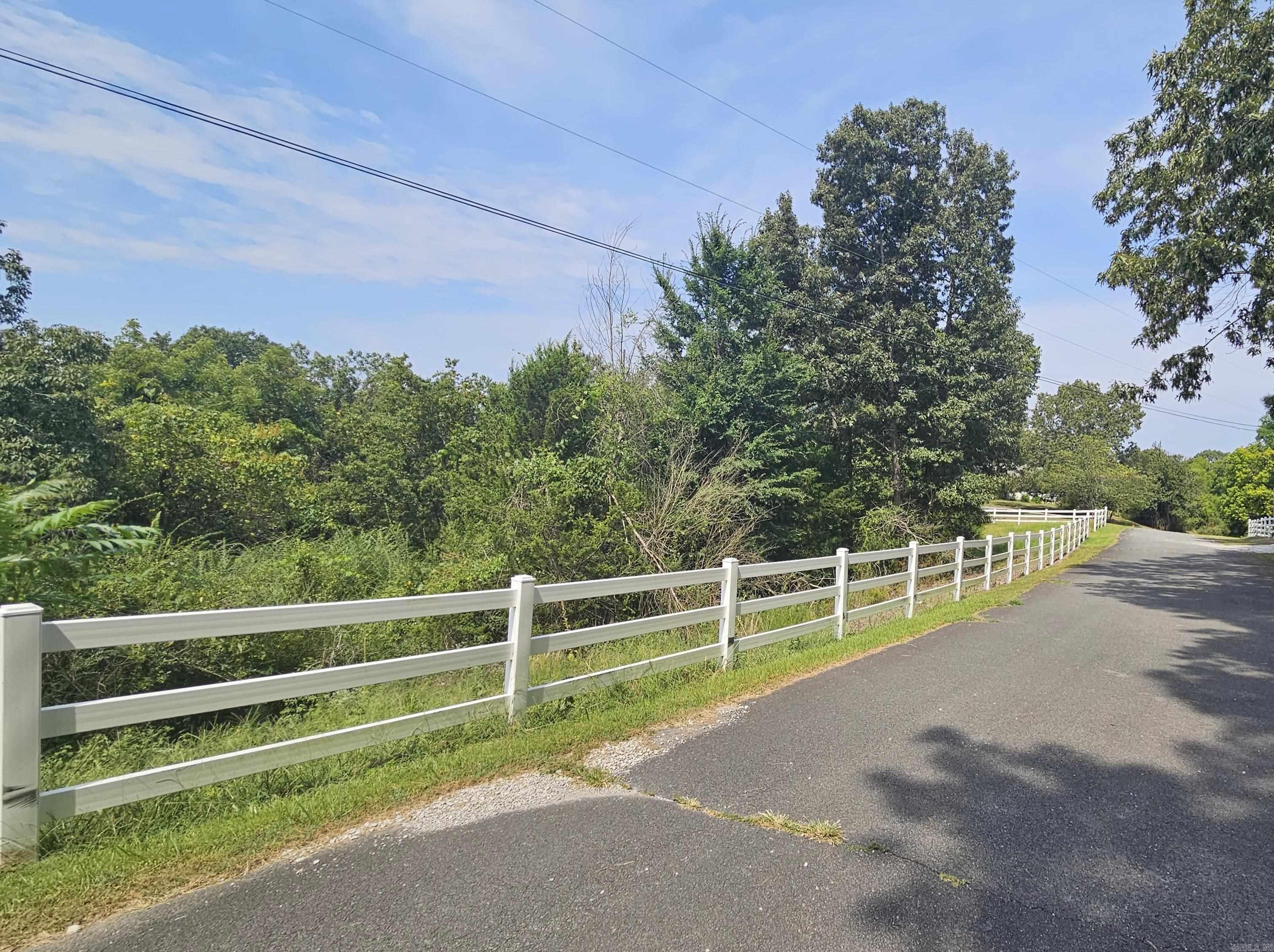 4  Country Charm  Mountain View, AR