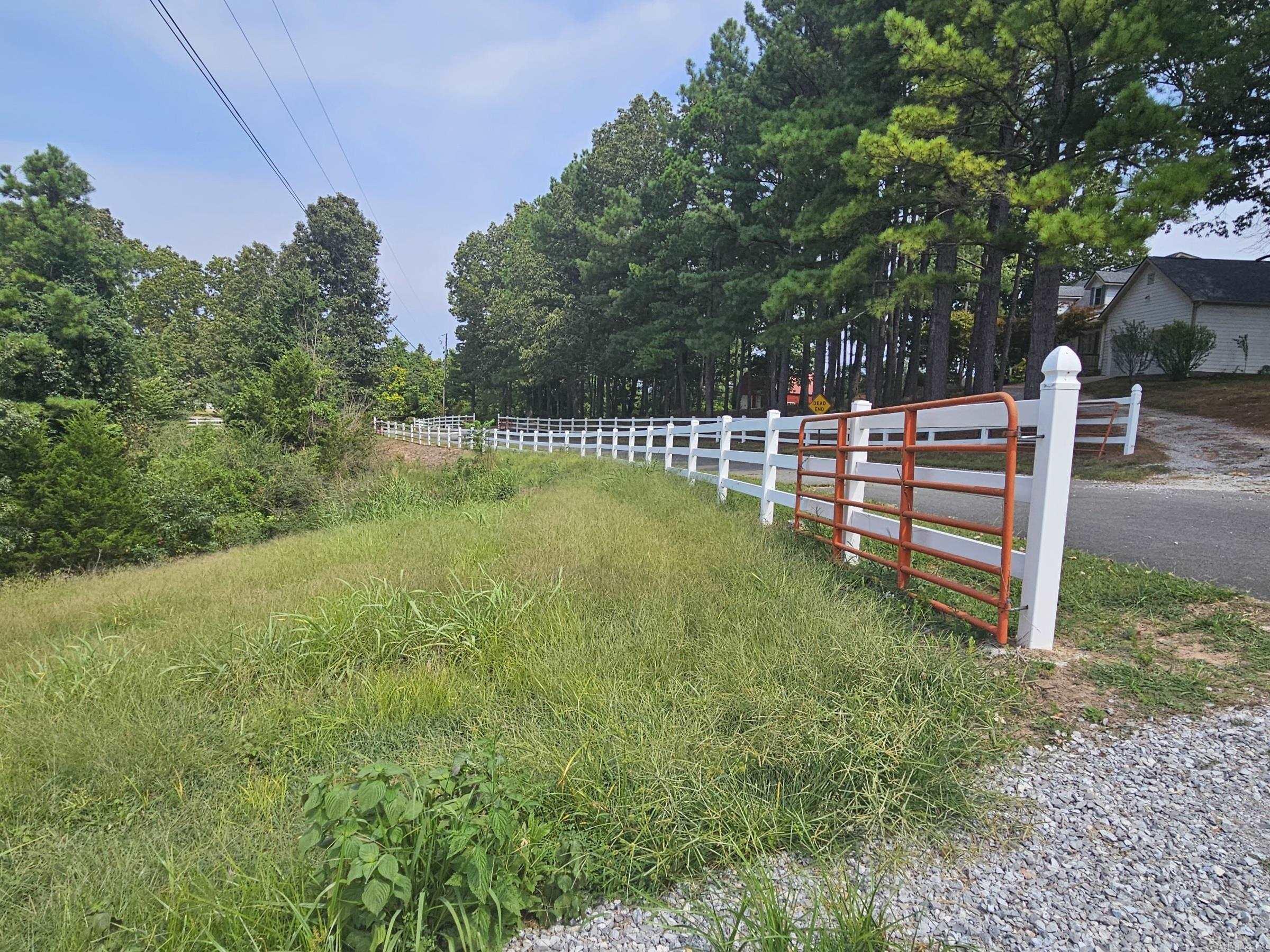 4  Country Charm  Mountain View, AR