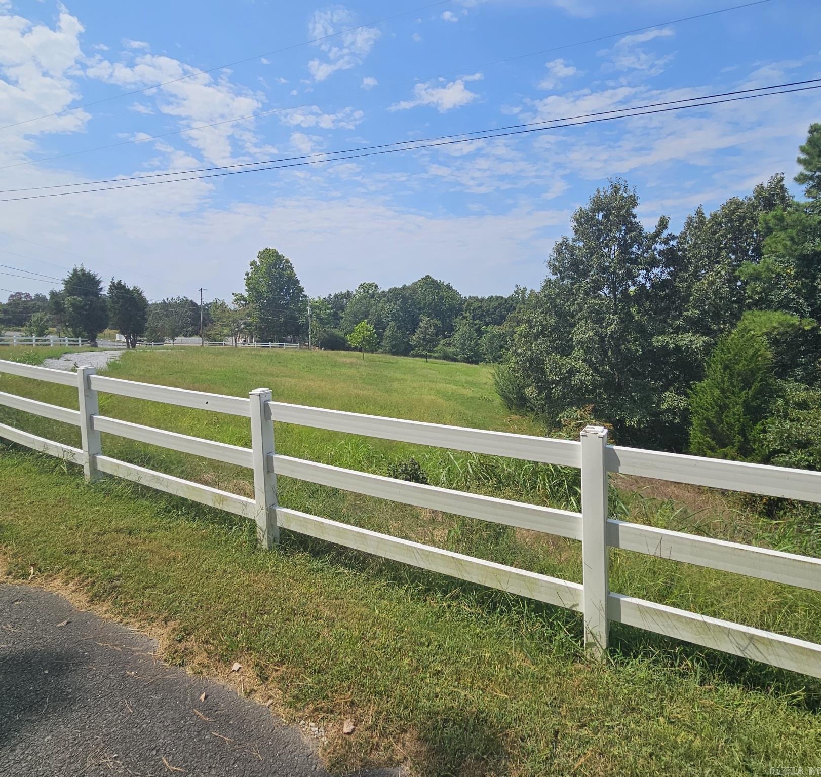 4  Country Charm  Mountain View, AR