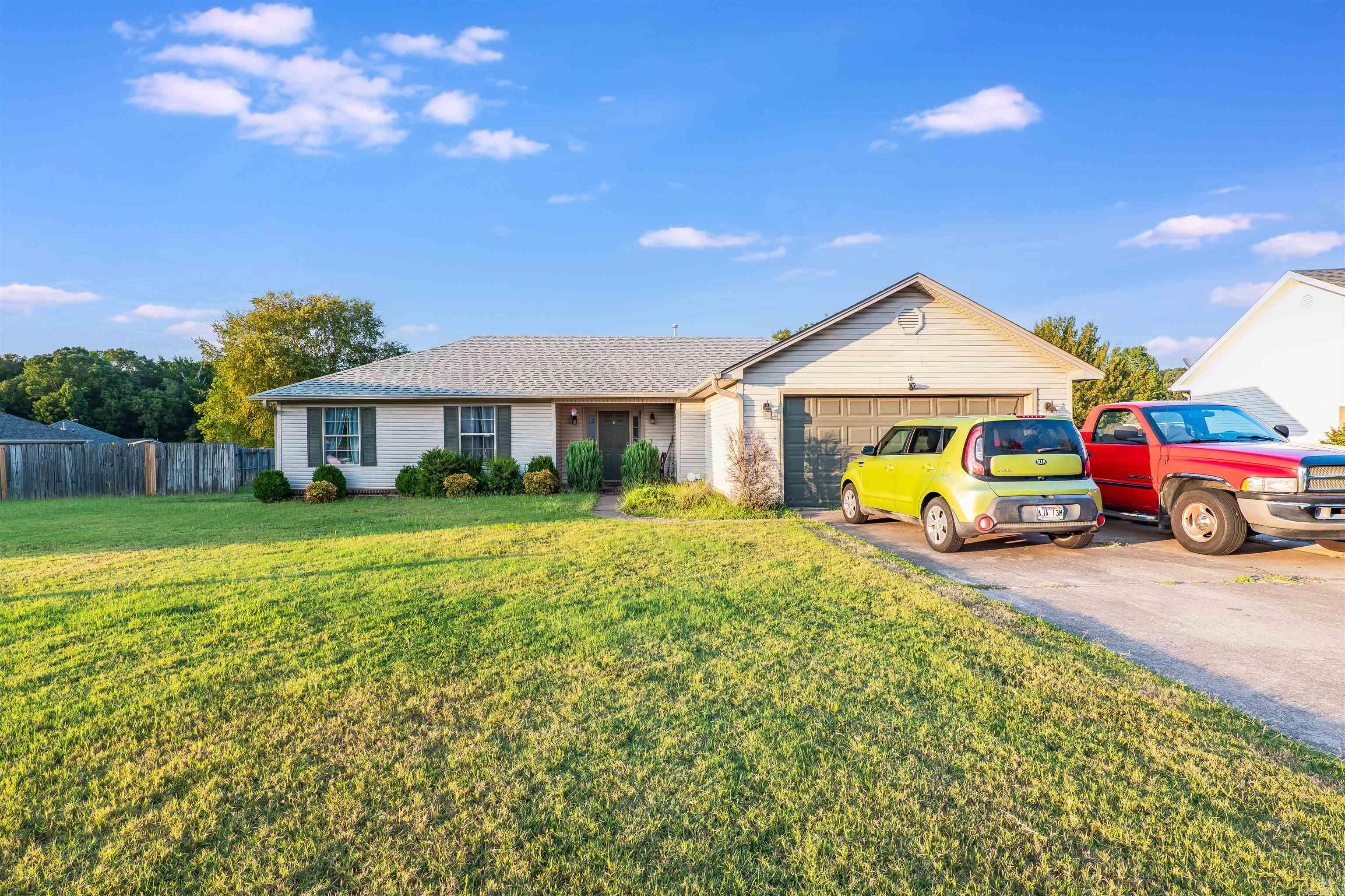 16 Applewood Cir
