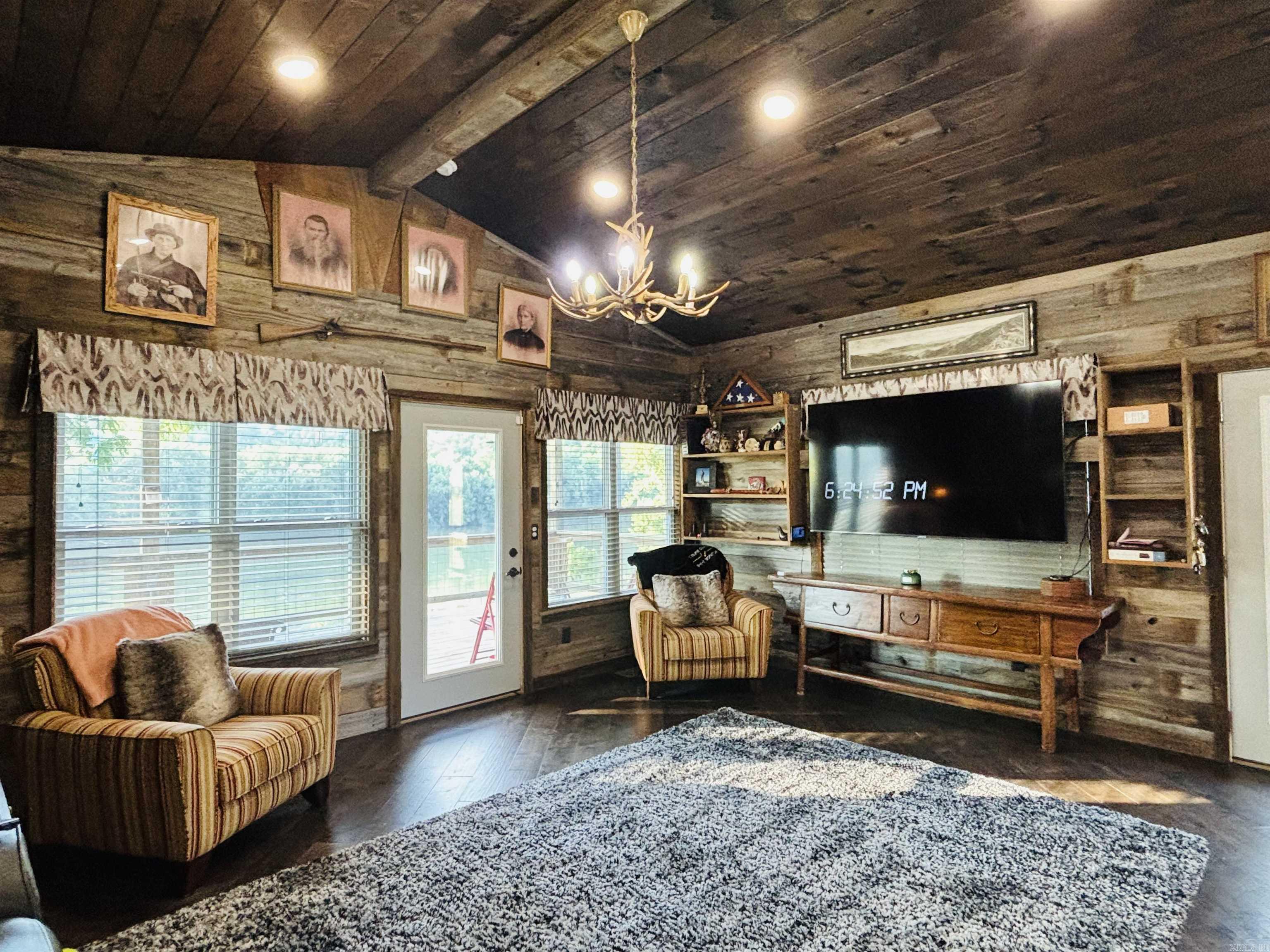 269  River Valley  Mountain View, AR