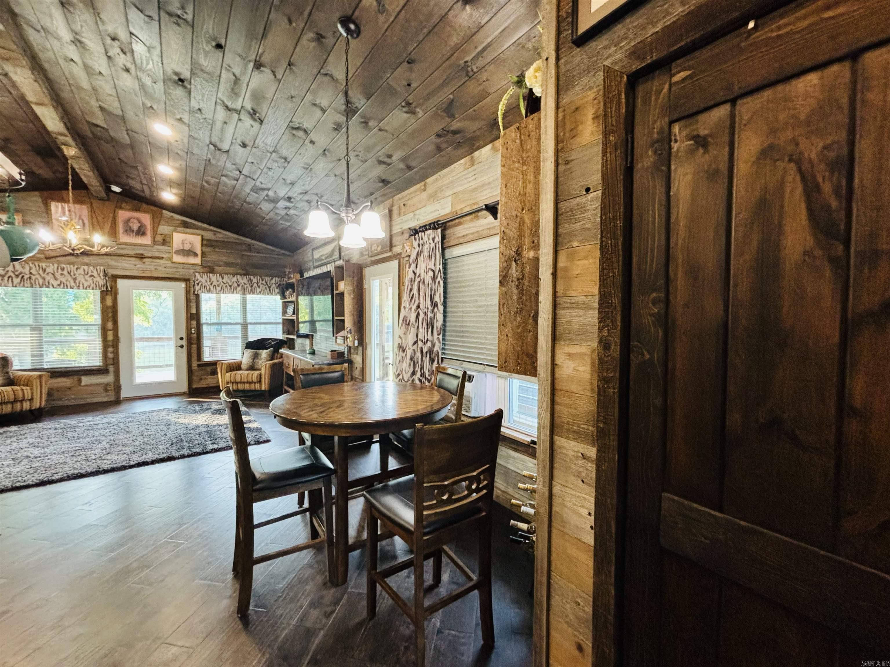 269  River Valley  Mountain View, AR