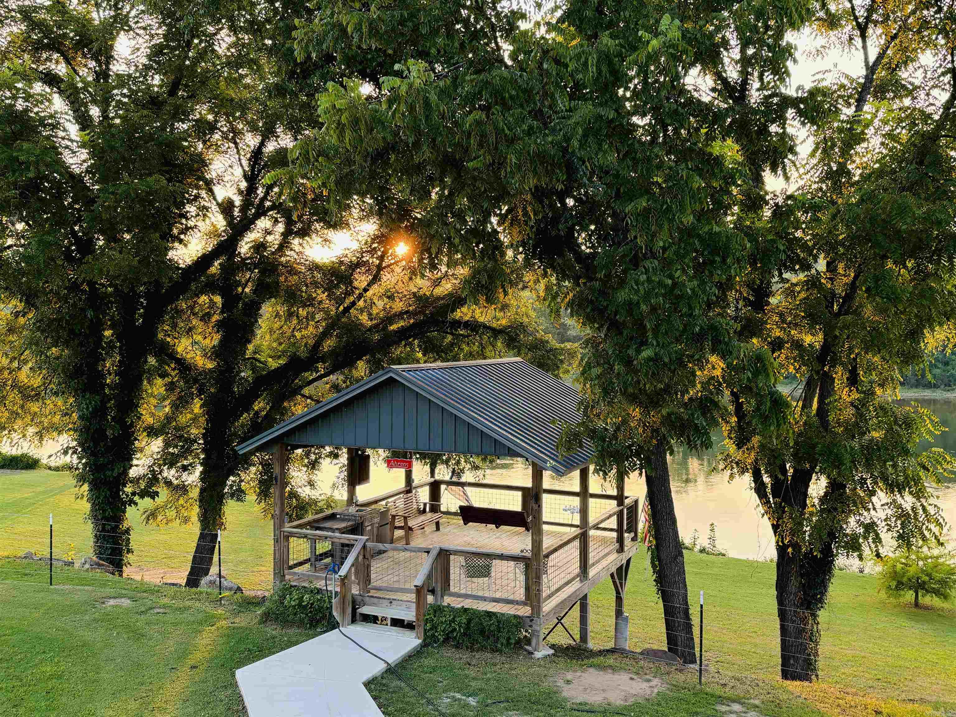 269  River Valley  Mountain View, AR