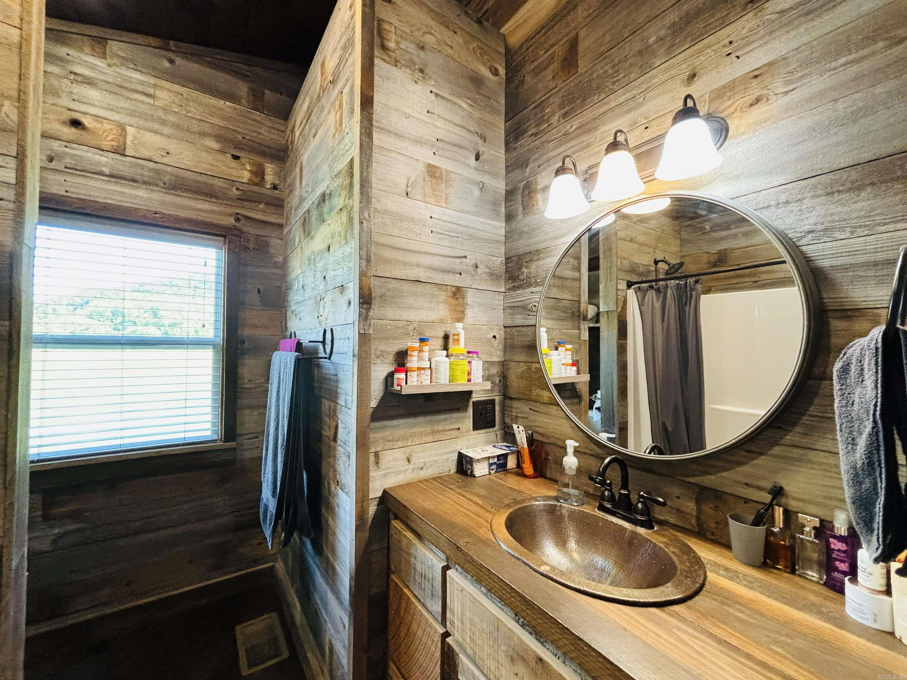 269  River Valley  Mountain View, AR