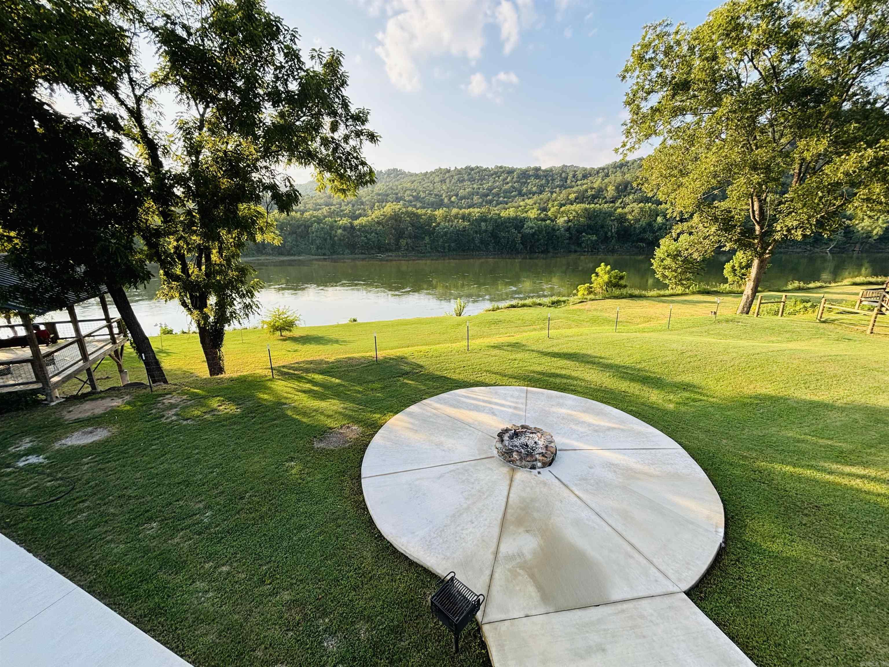 269  River Valley  Mountain View, AR
