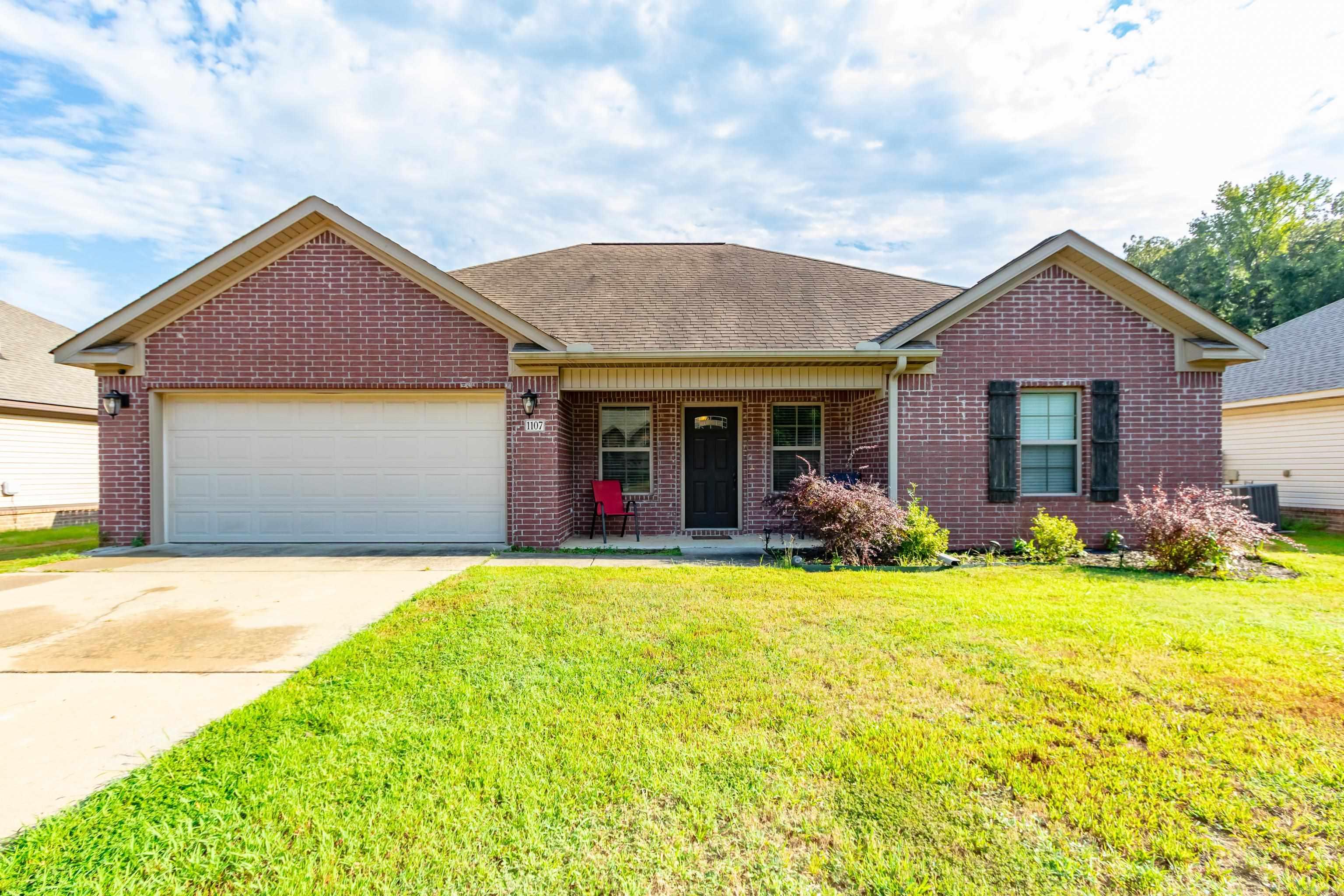 1107  Fox Chase  Bryant, AR