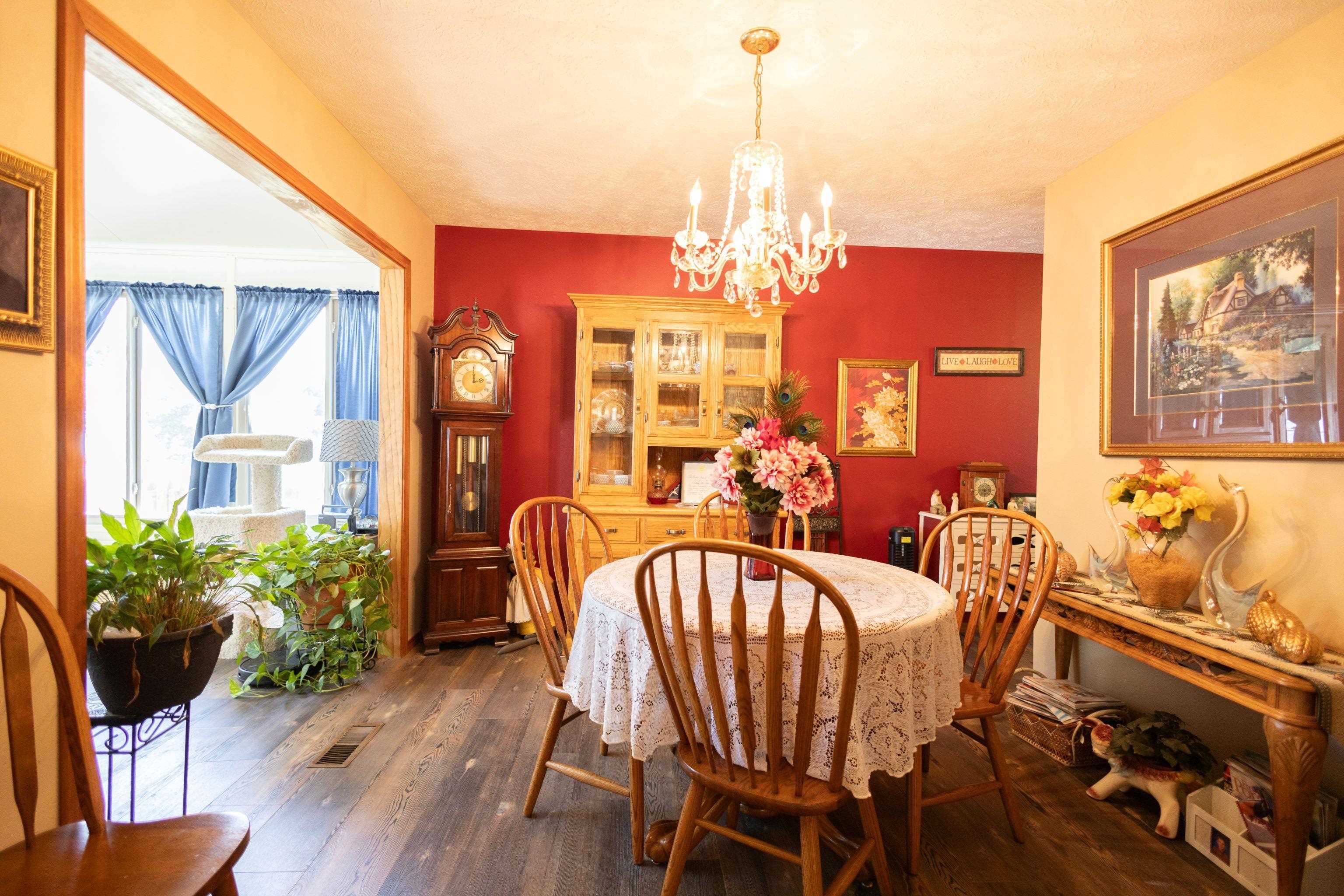 1159  Leonard  Mountain Home, AR