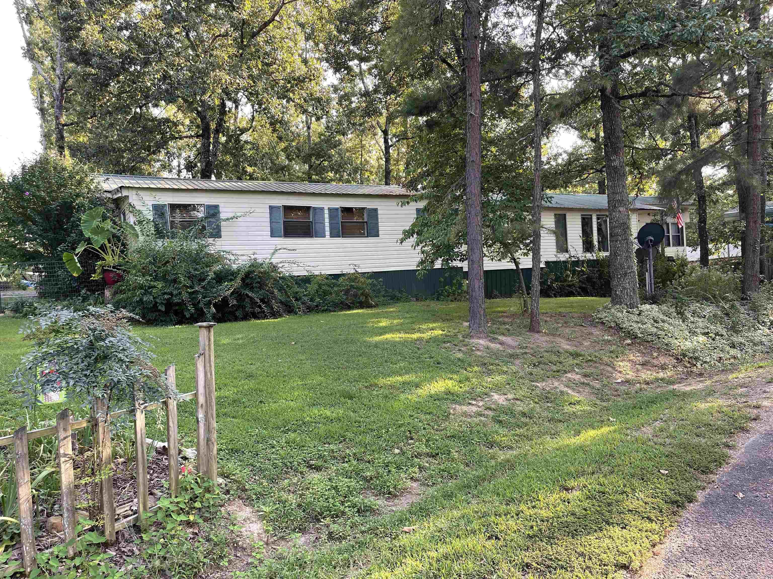 532 Canyon Road Greers Ferry, AR 72067