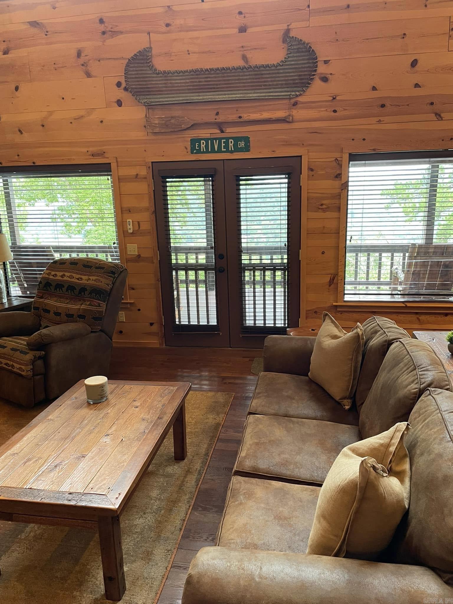 516  Bluff View Court  Mountain View, AR