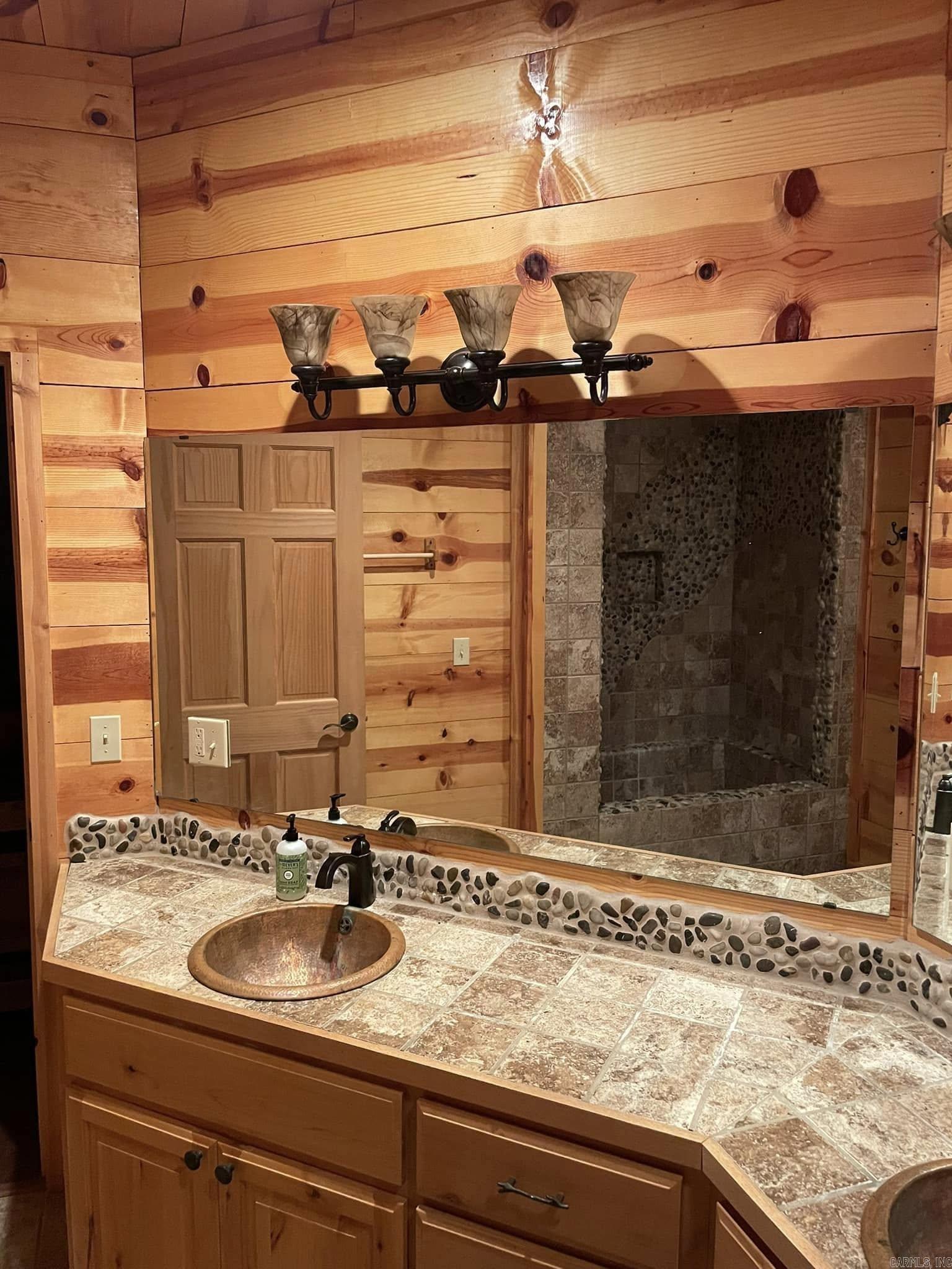 516  Bluff View Court  Mountain View, AR