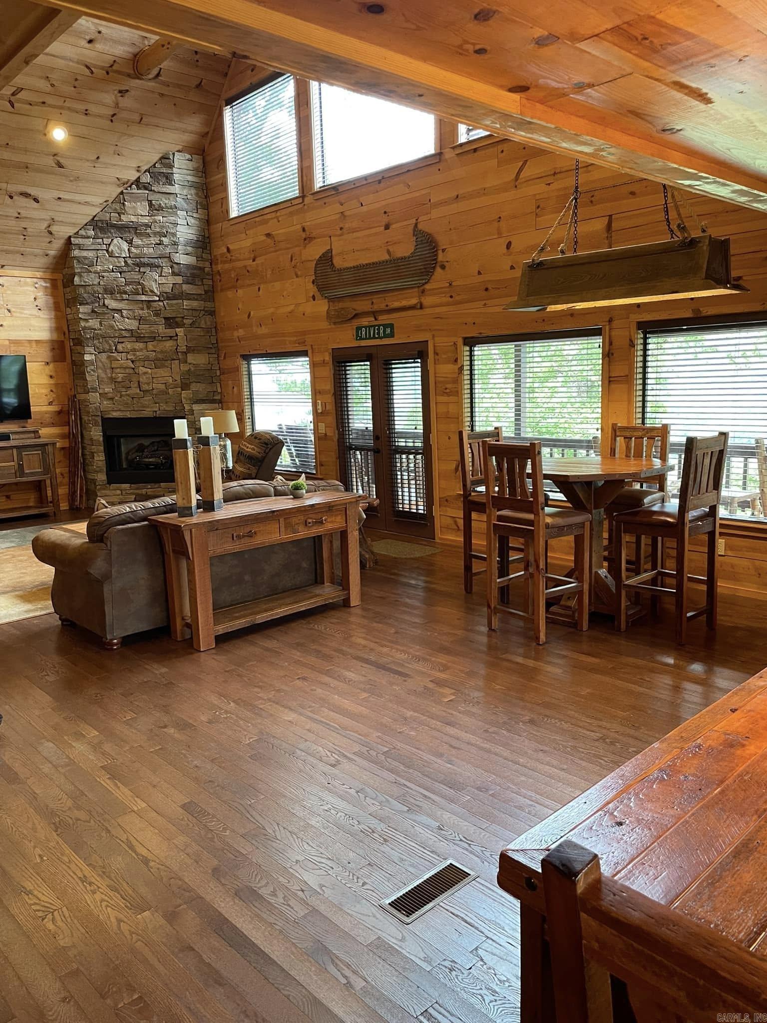 516  Bluff View Court  Mountain View, AR