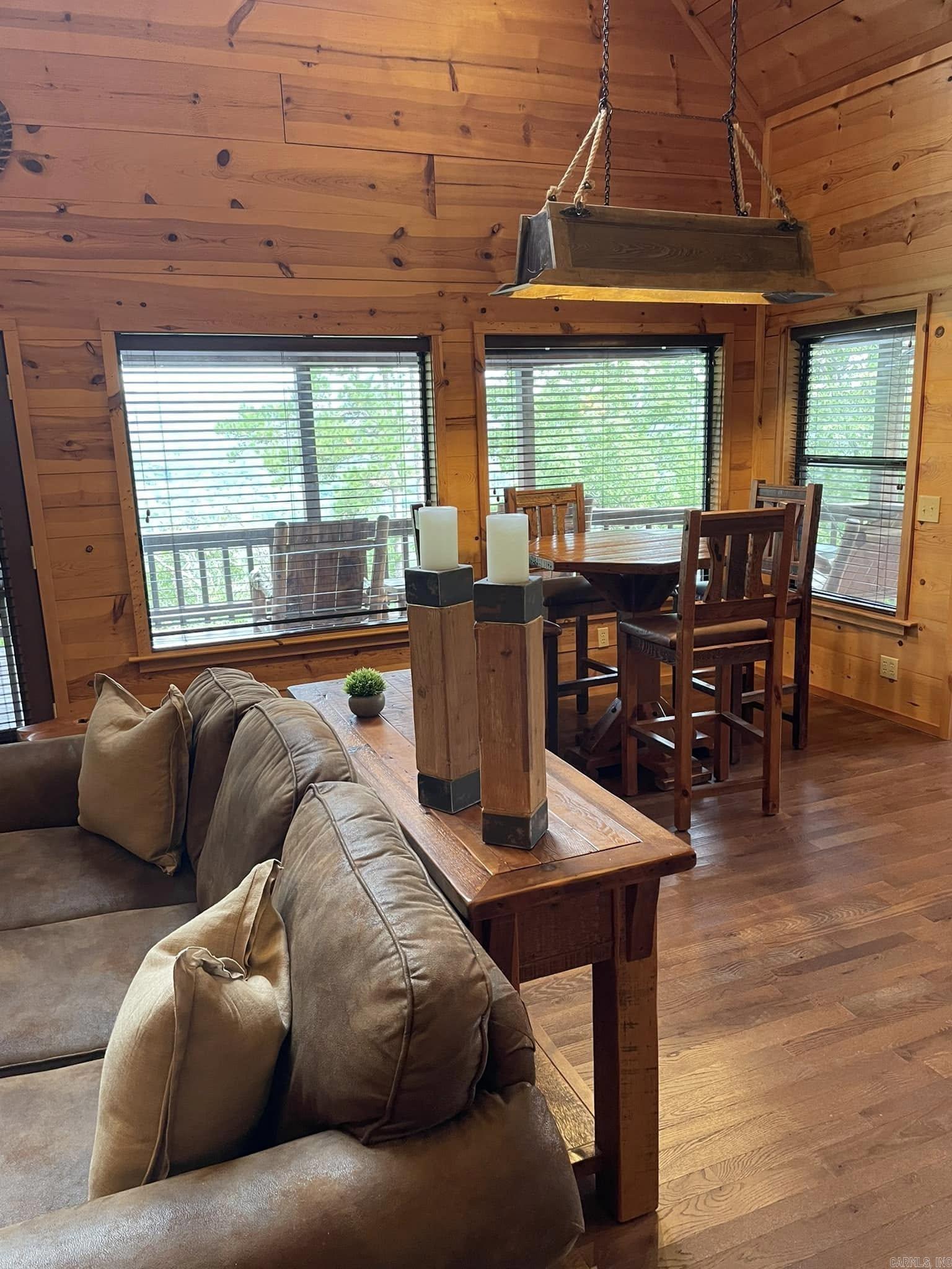 516  Bluff View Court  Mountain View, AR
